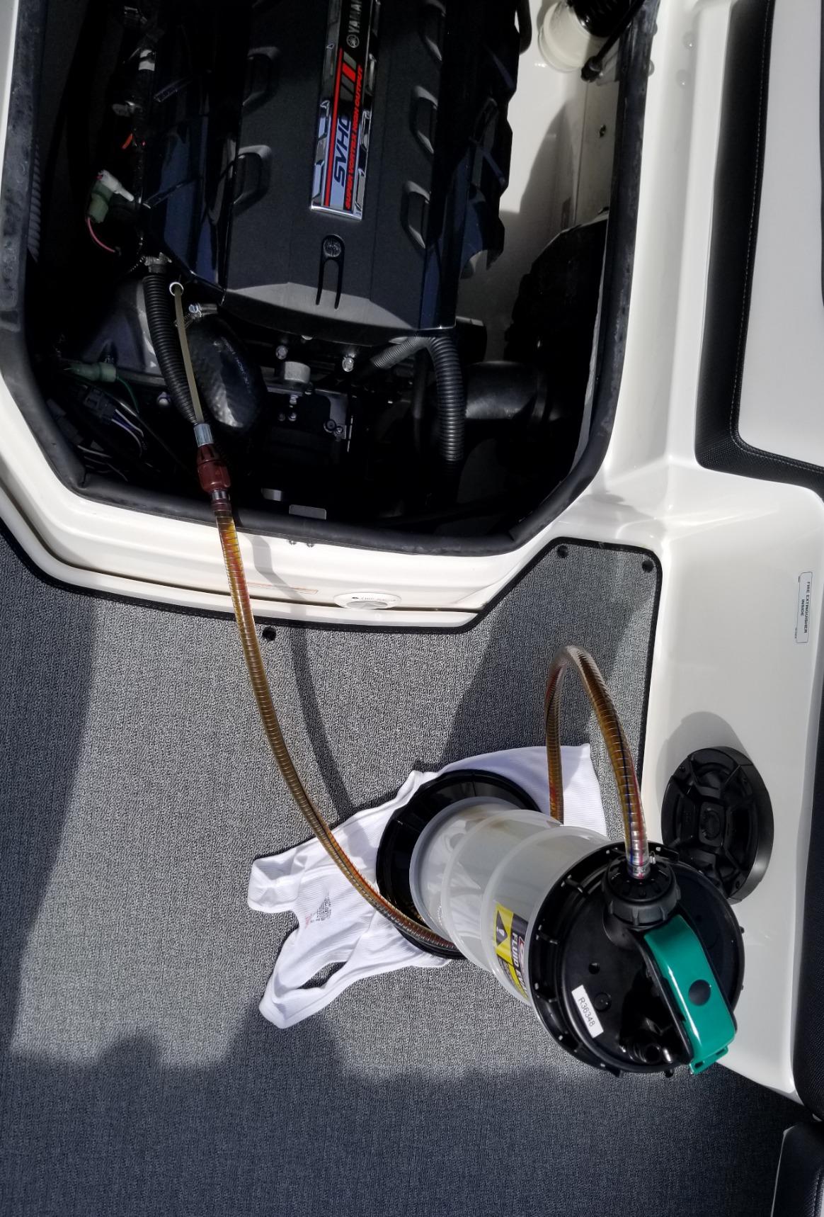 OEMTOOLS Manual Fluid Extractor Pump, 5.3L Oil Extractor, 5-Foot Hose customer photo 1