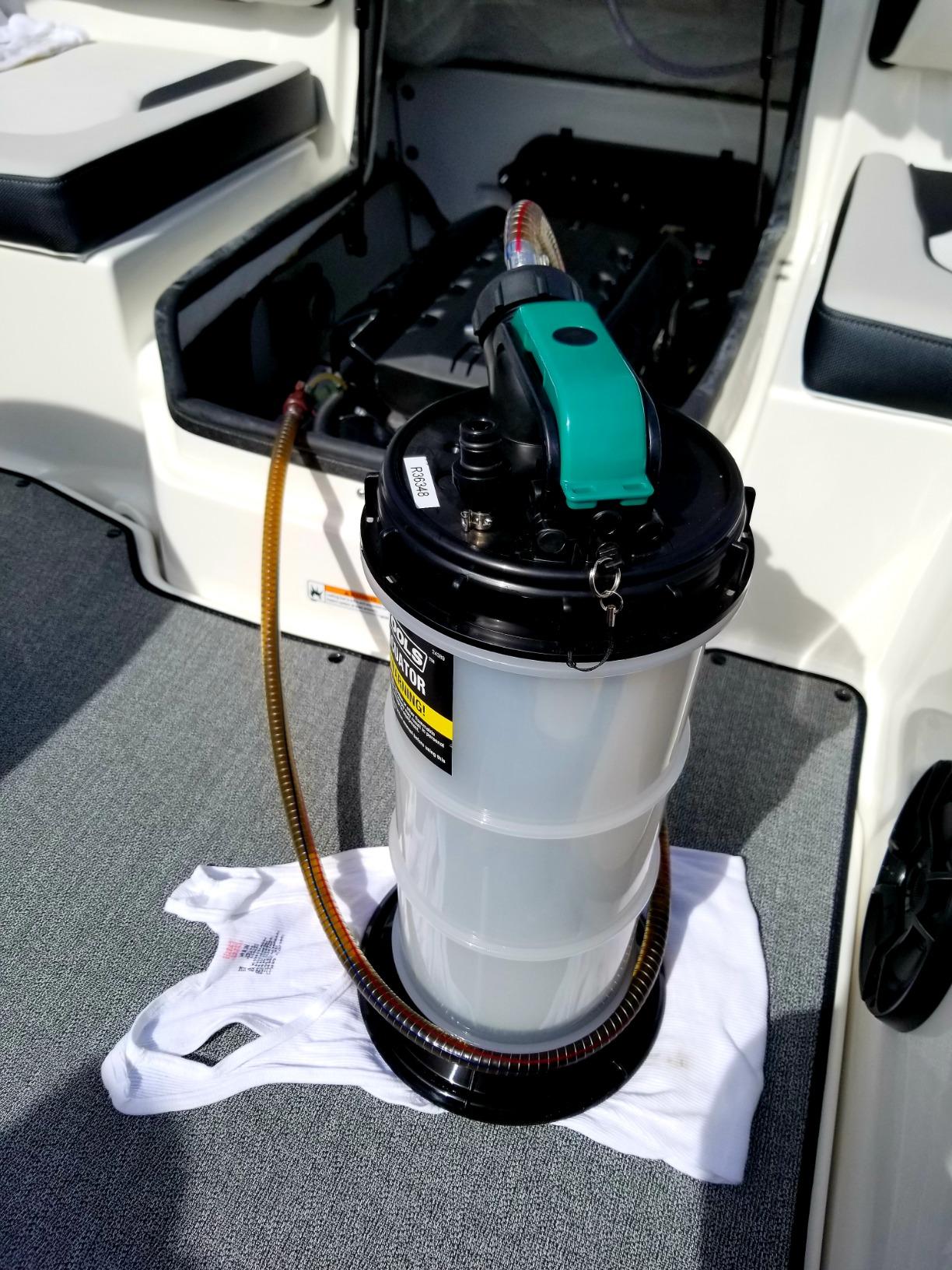 OEMTOOLS Manual Fluid Extractor Pump, 5.3L Oil Extractor, 5-Foot Hose customer photo 2