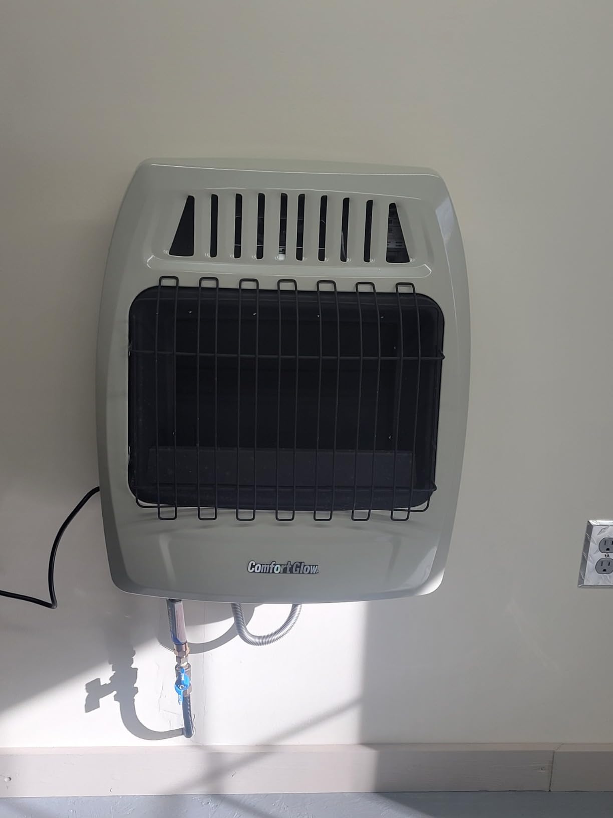 WORLD MKTG OF AMERICA/IMPORT KWD258 20000 BTU Dual Gas Wall Heater customer photo 1