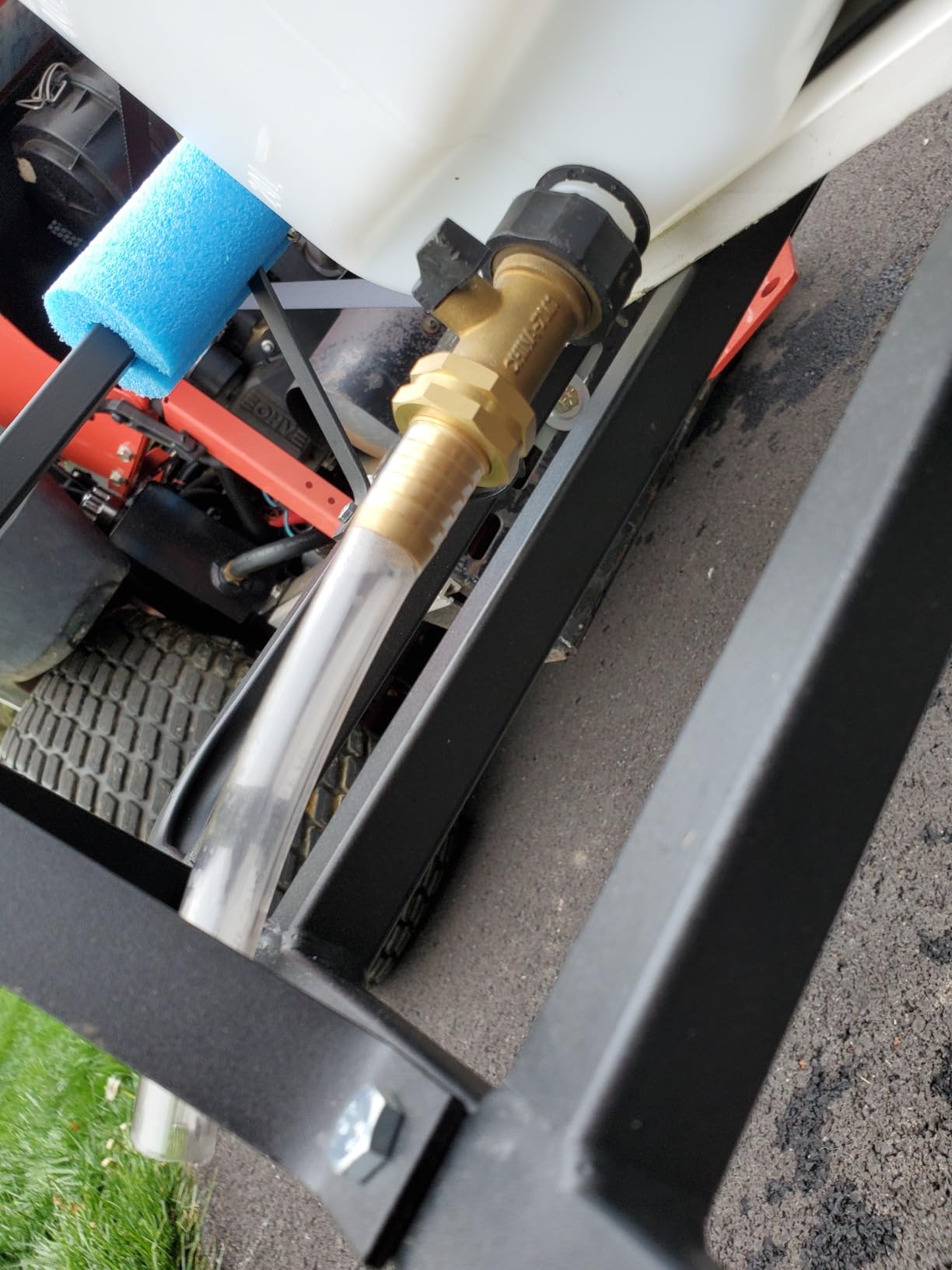 Master Mfg 15-Gallon UTV & ATV Spot Sprayer - 2.2GPM, 70PSI Max for Fertilizer, Weed & Pest customer photo 1