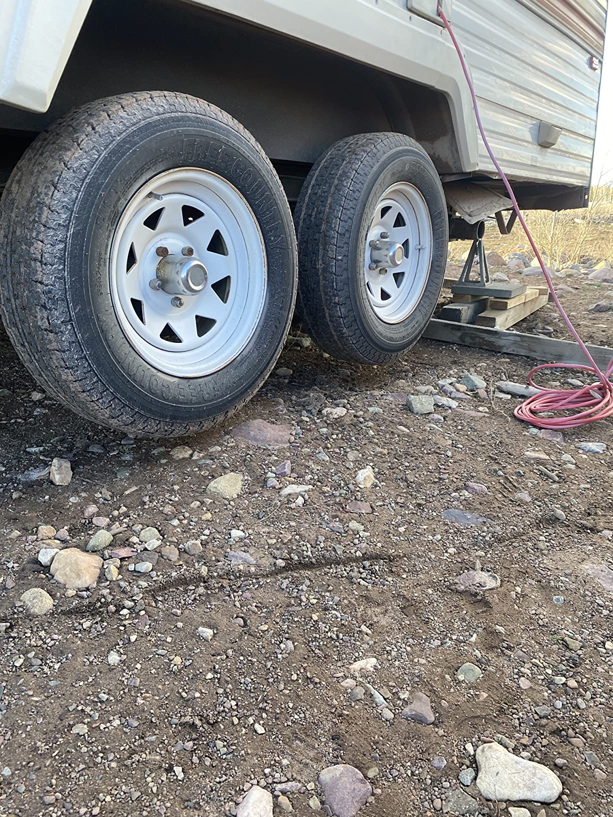 Free Country Grand Ride Set 4 Trailer Tires ST205/75R15 205/75R15 8-Ply Load Range D Steel Belted Radial with Side Scuff Guard customer photo 2