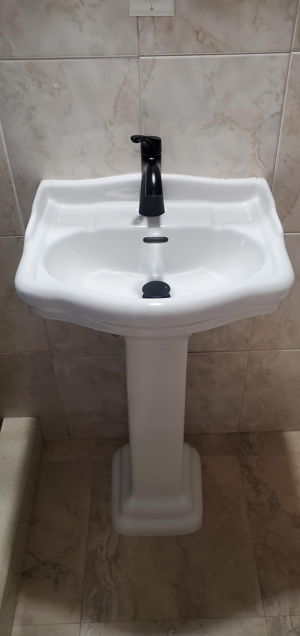 Fine Fixtures Roosevelt Bathroom Pedestal Sink - 18-Inch Small Pedestal Sink, Durable Vitreous China Ceramic with 4 Inch 3-Hole Bathroom Sink Faucet - Ideal for Modern Bathrooms customer photo 1