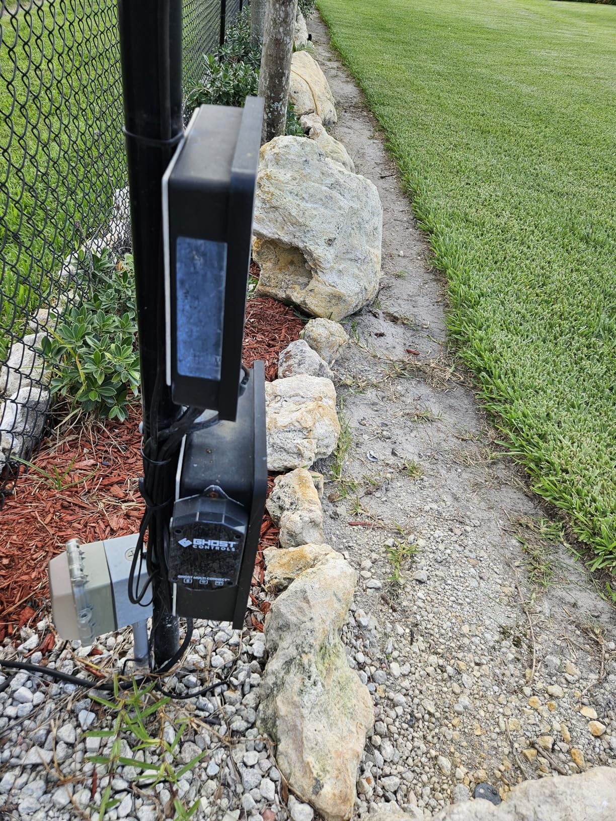 Ghost Controls TDS2XP Heavy-Duty Solar Dual Automatic Gate Opener Kit for Swing Gates Up to 20 Feet customer photo 2