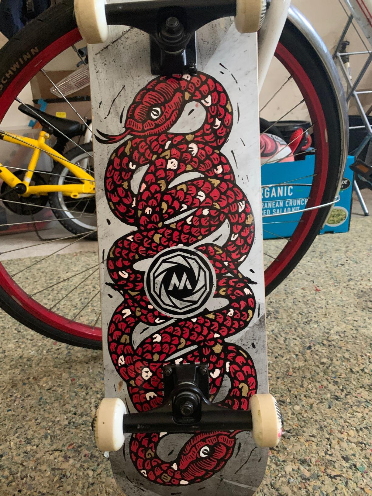 32inch Maple Skateboard|Trick Skateboard for Beginners, Intermediate and Pros customer photo 1