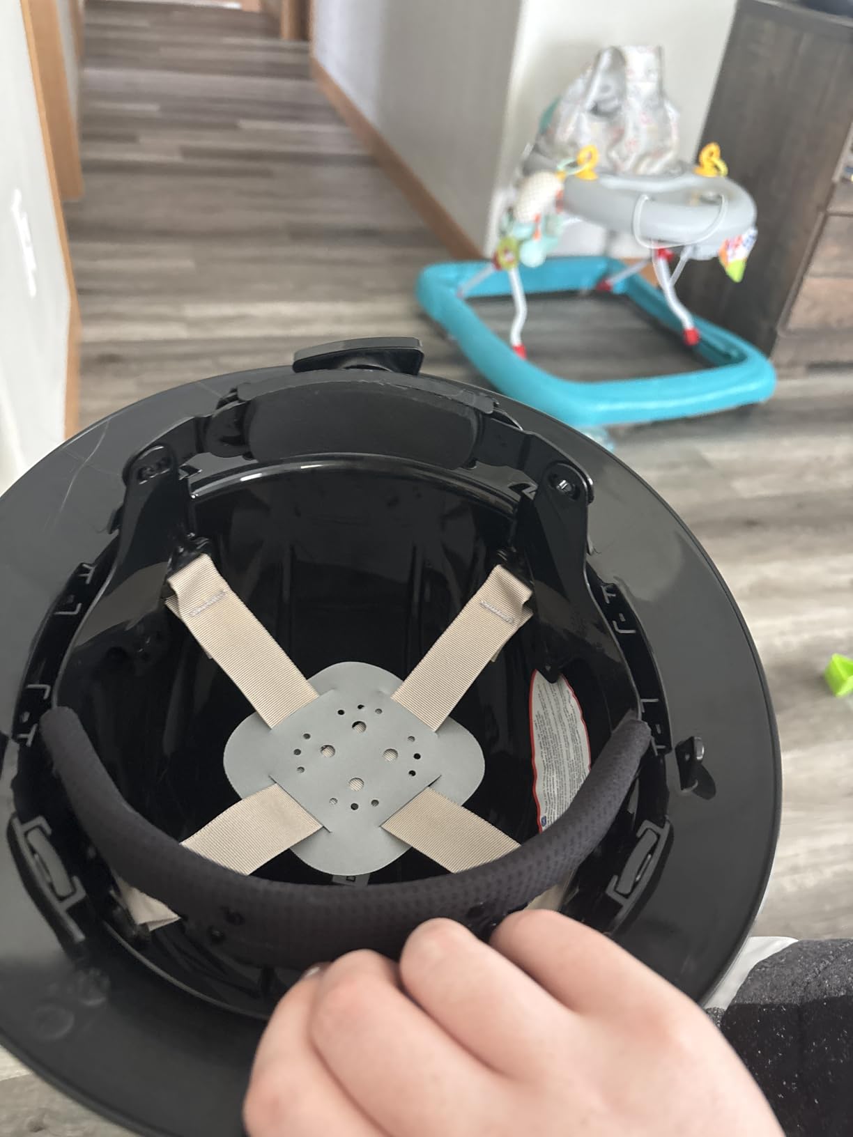Pyramex Ridgeline Full Brim Hard Hat 4 Point Ratchet Matte White Graphite Pattern customer photo 2