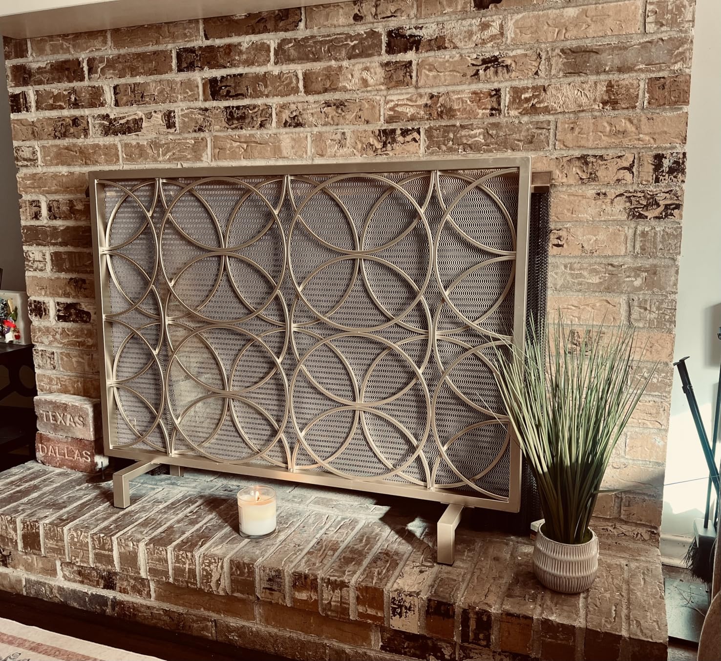 Christopher Knight Home Valeno Single Panel Iron Fireplace Screen, Gold customer photo 2