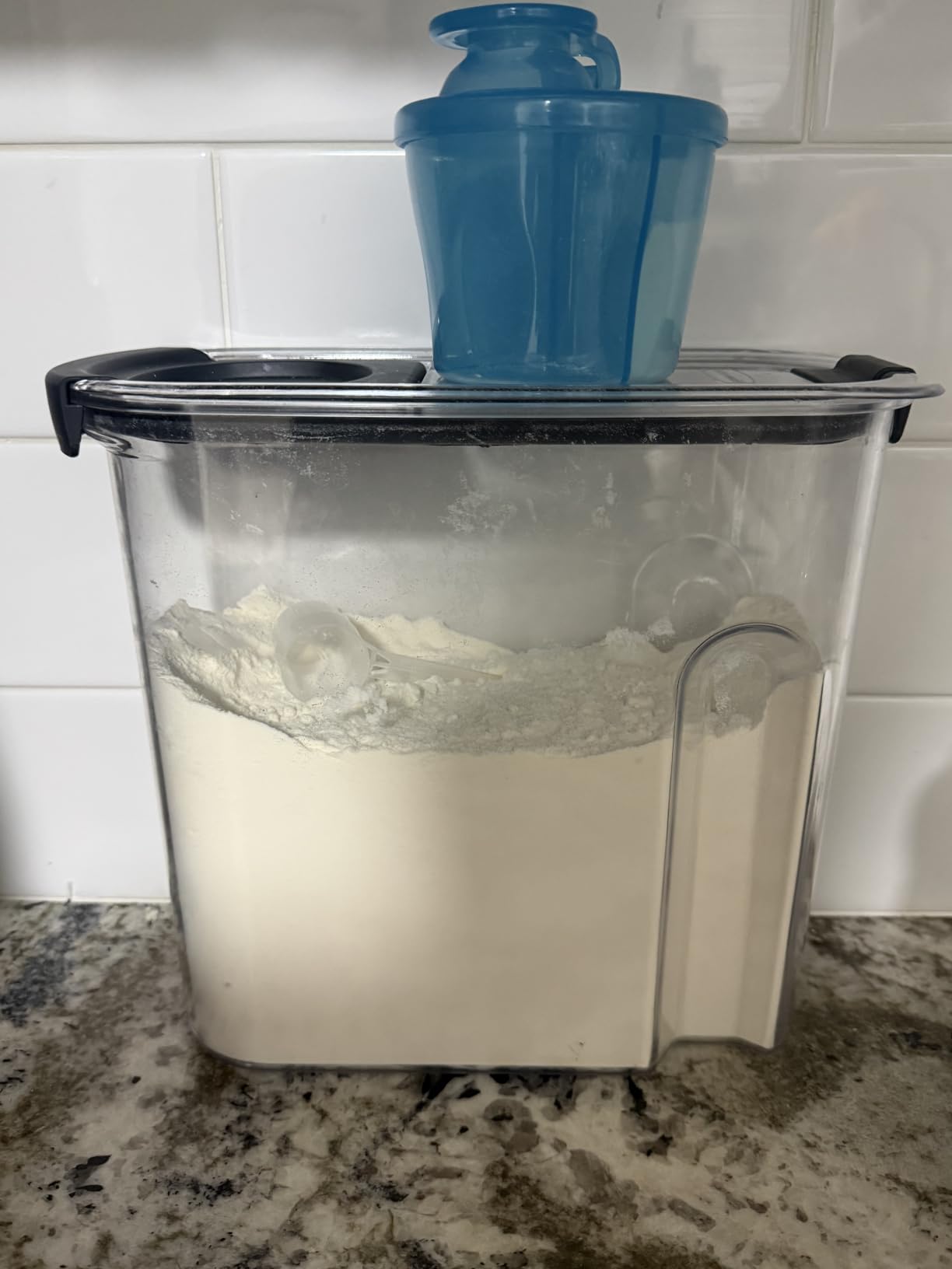 Rubbermaid Brilliance Pantry Food Storage Container Set, BPA-Free, Airtight & Leak-Proof, Clear, 8-Piece, Dishwasher Safe customer photo 1