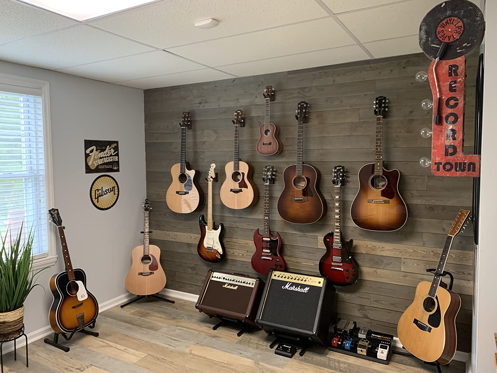 Marshall MG50GFX Combo Guitar Amp - Clean, Crunch, Overdrive Channels | Reverb/Delay Digital Effects | 3-Band EQ | 3.5 mm Headphones Out | 30W Output | Footswitch Included - Black customer photo 1