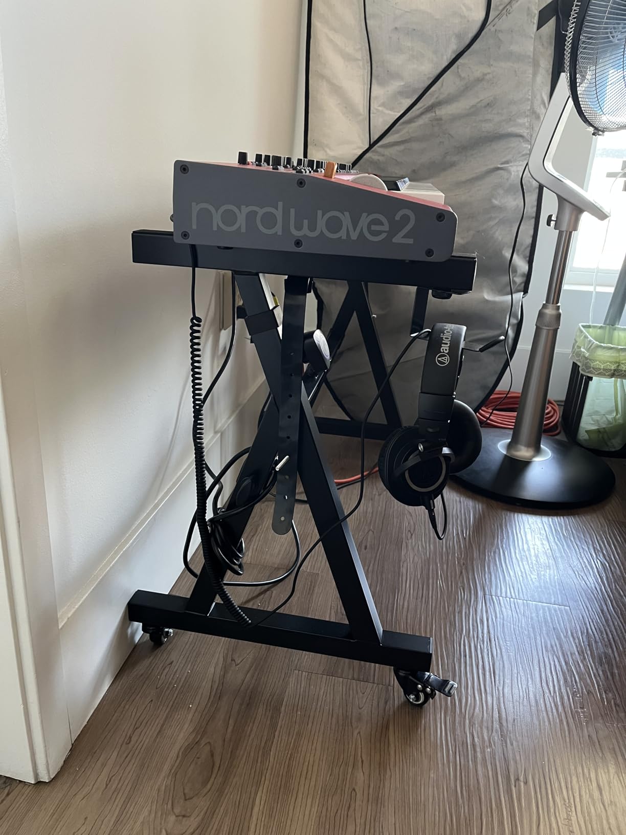 Liquid Stands Keyboard Stand w/ Wheels - Black Z Style Adjustable & Portable Professional Heavy Duty Digital Piano Stand - Fits 54-88 Key Electric Pianos - Sturdy Rolling Musical Keyboard Stand customer photo 2