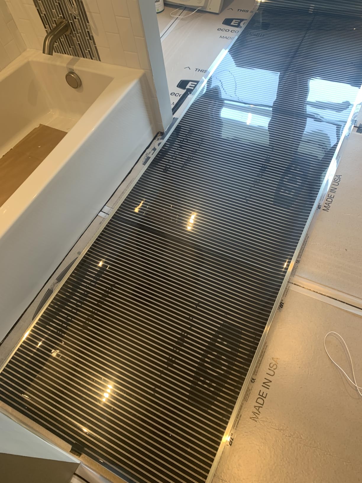 Float QWARMKITFF Radiant Floor Heating Starter Kit Mat w/Programmable Thermostat for Laminate, Wood, Luxury Vinyl Floating Flooring- Cuttable Mat Size 3'x10' 120Volt (Covers 30sf) customer photo 2
