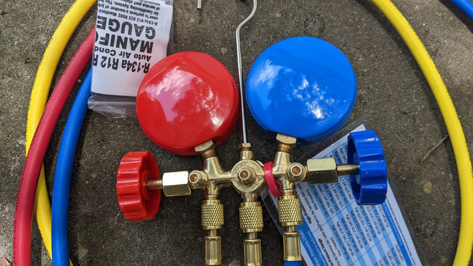 Orion Motor Tech AC Gauge Set, 3-Way AC Manifold Gauge Set for R12 R134a R502 R22 Refrigerant with 5 ft. Hoses, Automotive A/C Gauge with R134a Couplers Self-Sealing & Piercing Can Taps 29° Adapter customer photo 1