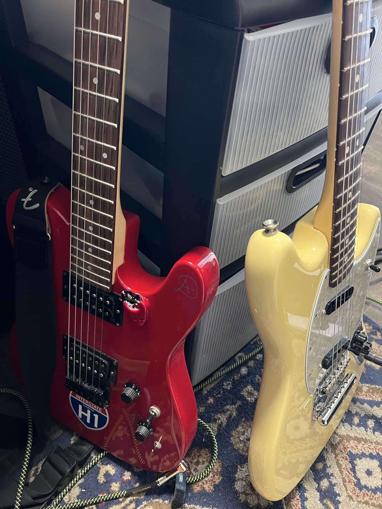 Fender American Performer Mustang, Vintage White with Rosewood Fingerboard customer photo 1