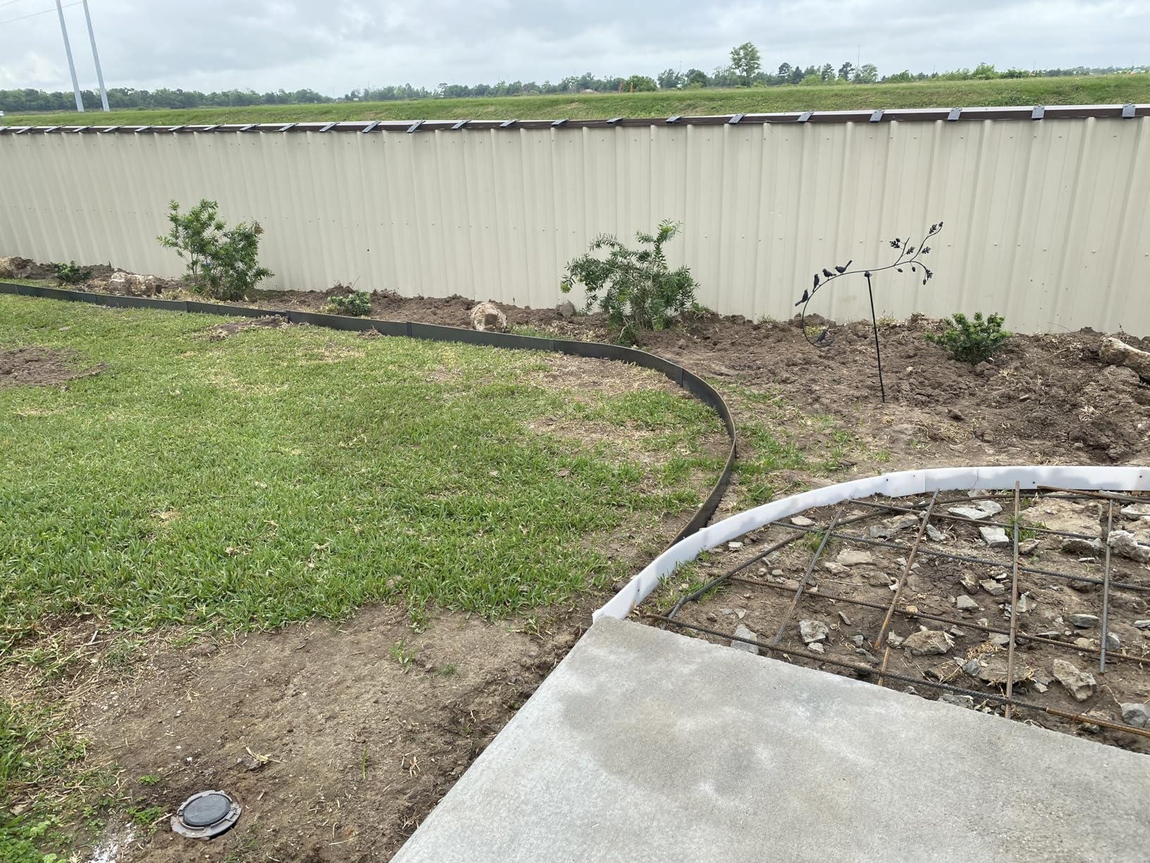 Hammer-in Landscape Edging - 48-inch Strips - 6-inch Depth 1/4-inch Rounded top COR-Ten Steel (5 Pack) customer photo 1