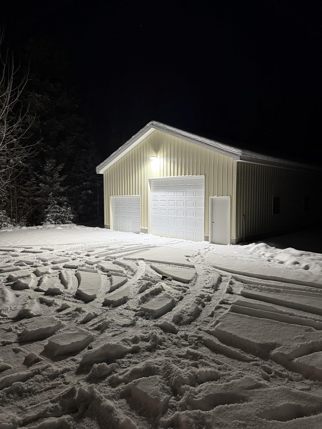 LED Barn Light Outdoor 70W Yard Light with Photocell Aluminum 5000K | Area Light with Photocell Ultra Bright Daylight 10,500lm 700W MH/HPS Replacement AC100-277V IP65 Waterproof ETL Listed customer photo 1
