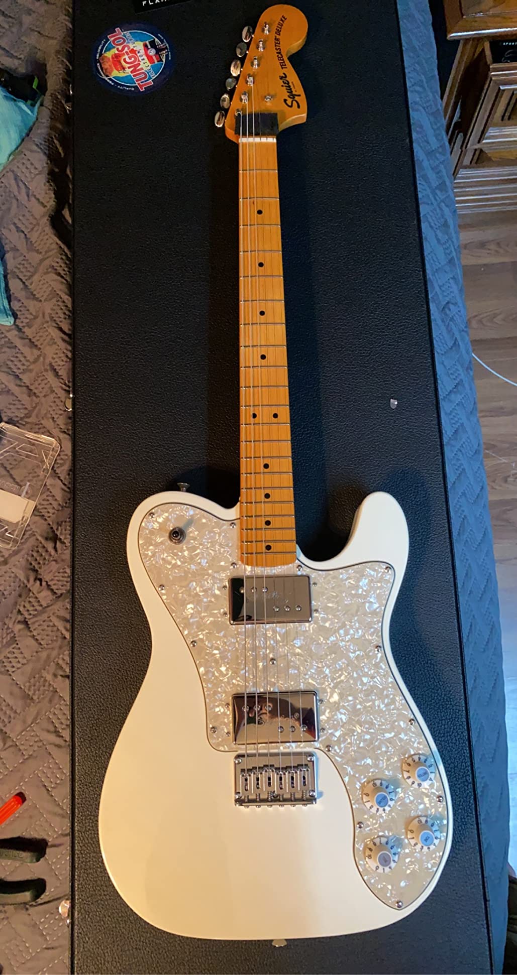 Squier Classic Vibe 70s Deluxe Telecaster Electric Guitar, Olympic White, Maple Fingerboard customer photo 2