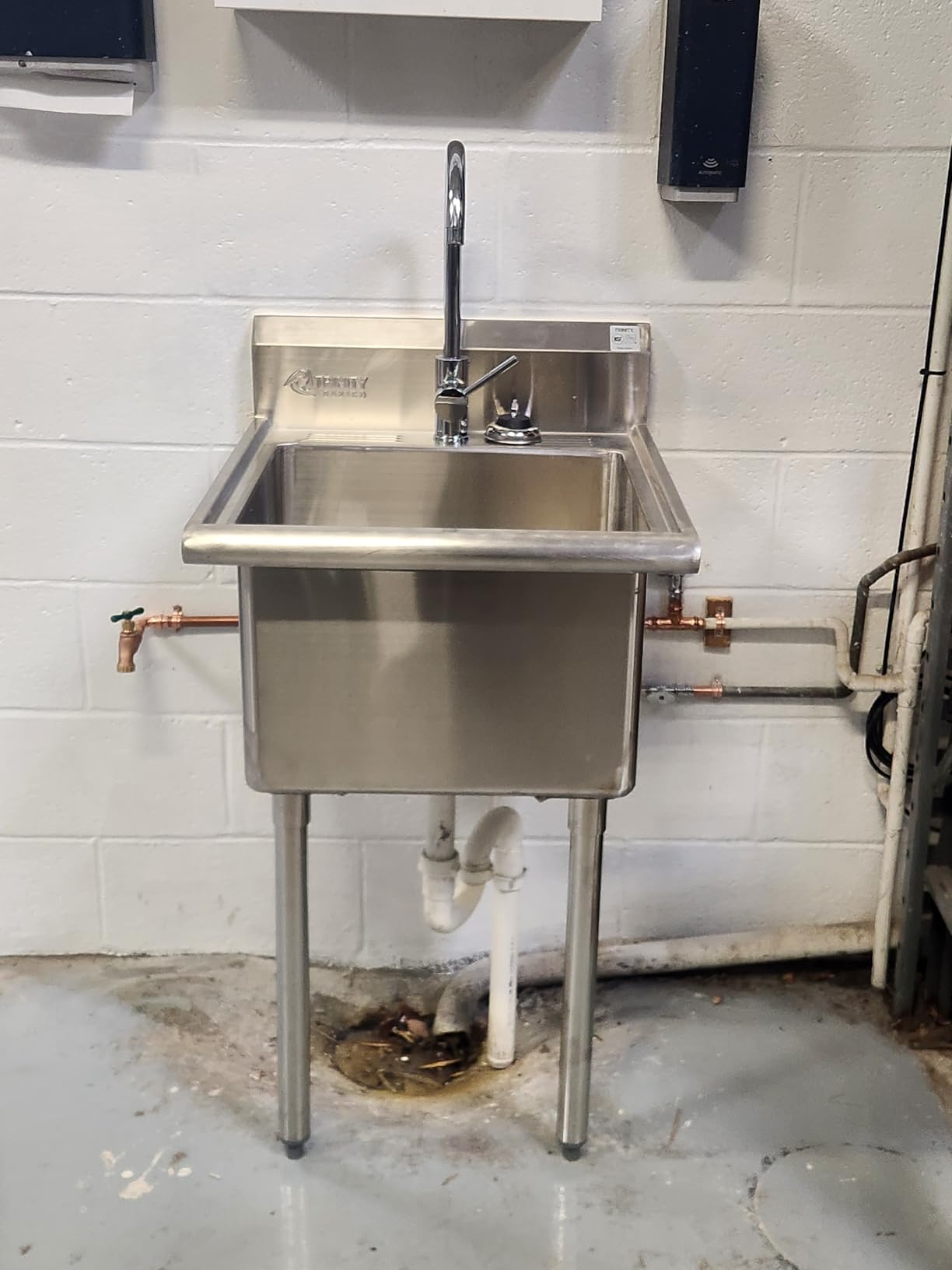 TRINITY BASICS 21.5in Freestanding Stainless Steel Utility Sink, NSF Sink For Laundry Room, Garage, Shop, Kitchen Prep, Food Truck, Dog Wash, with Hot/Cold Pullout Chrome Faucet, 21.5