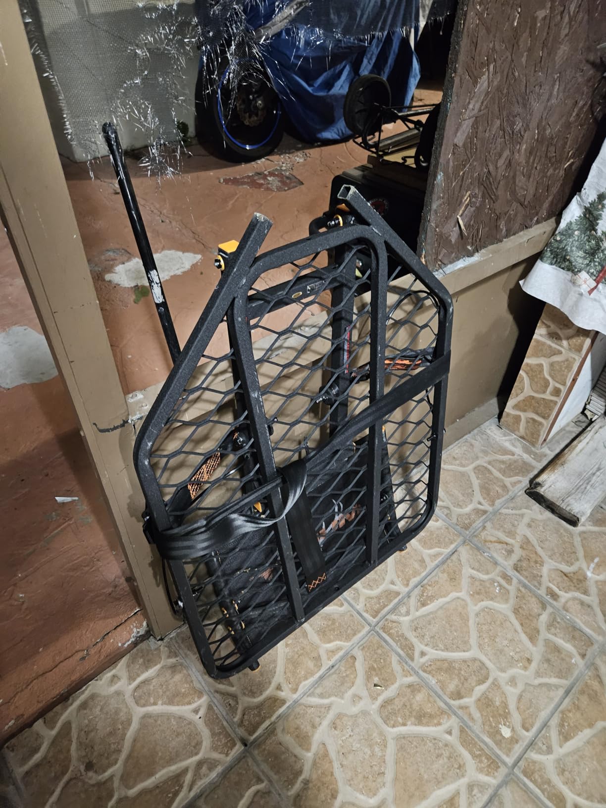 Muddy The Boss 1 Person Hang On Tree Stand, Deer Hunting Stand with Silent Straps, FlexTek Seat and Wide Stance Platform, Black customer photo 2
