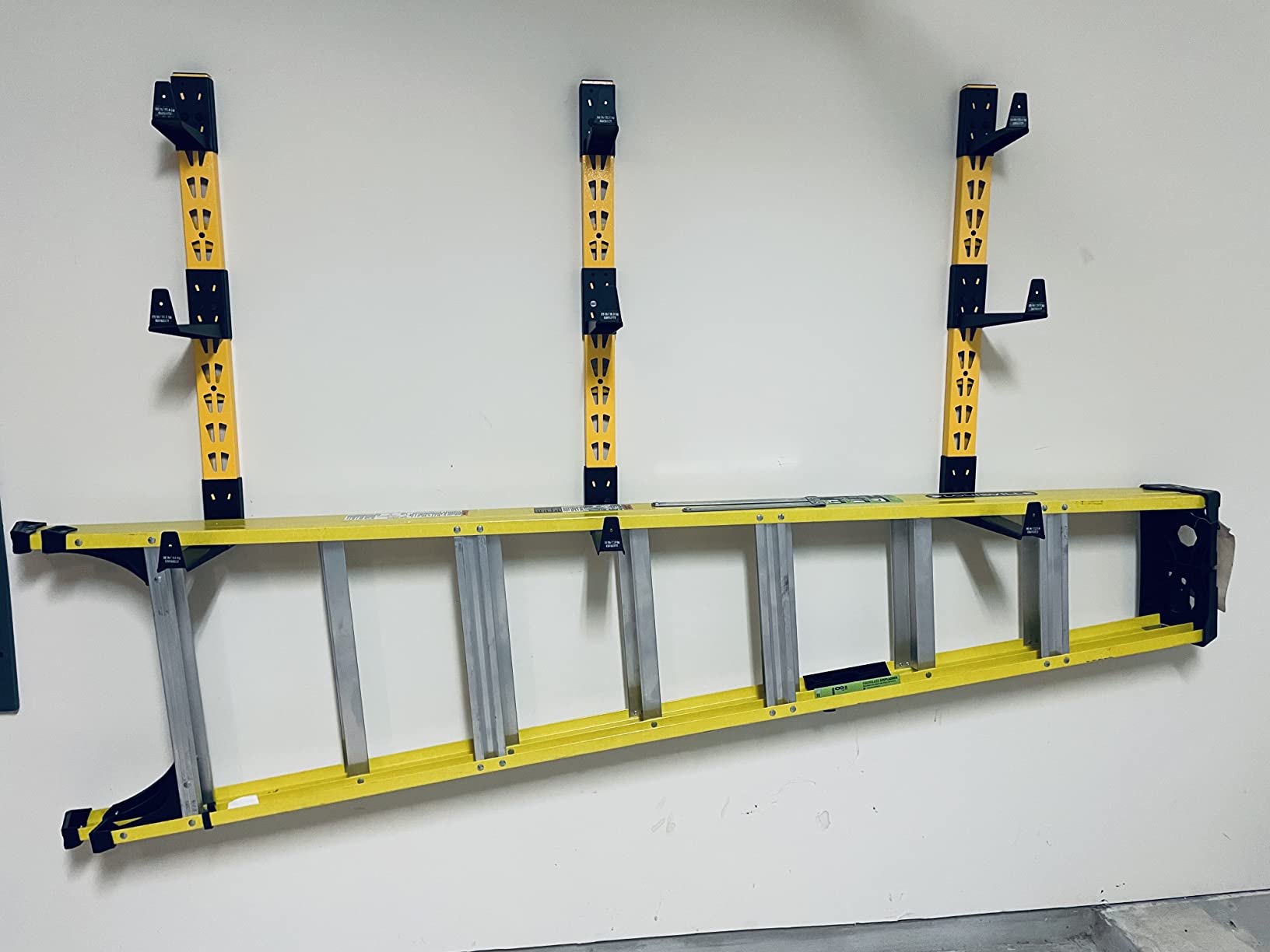 DEWALT 3-Piece Wall Mount Cantilever Wood and Lumber Storage Rack for Workshop Shelving, Multi-Depth Storage, Supports a Total of 273 lbs customer photo 2