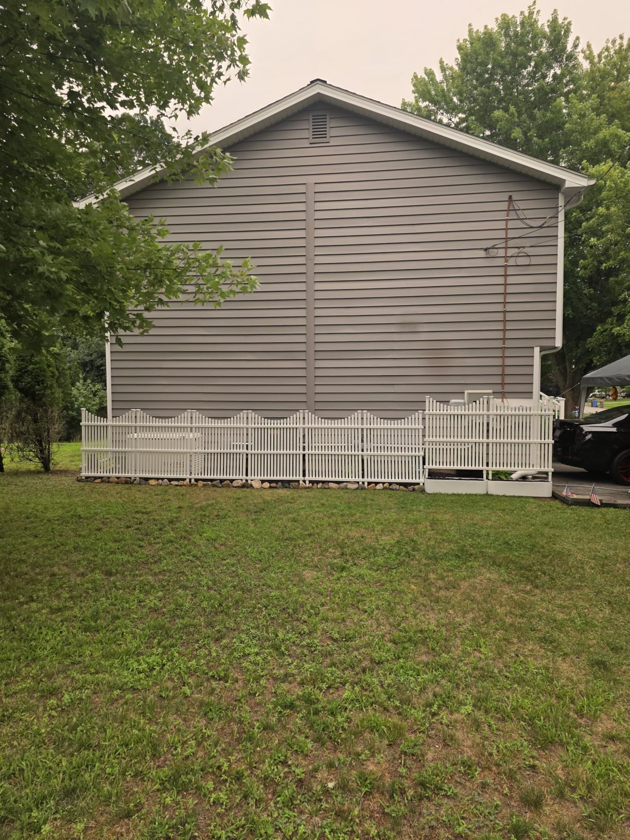 Enclo Huntersville Privacy Screen 2pk, White Vinyl DIY No Dig Kit | 45inH x 36inW, 2 Panels, ZP19036 customer photo 1