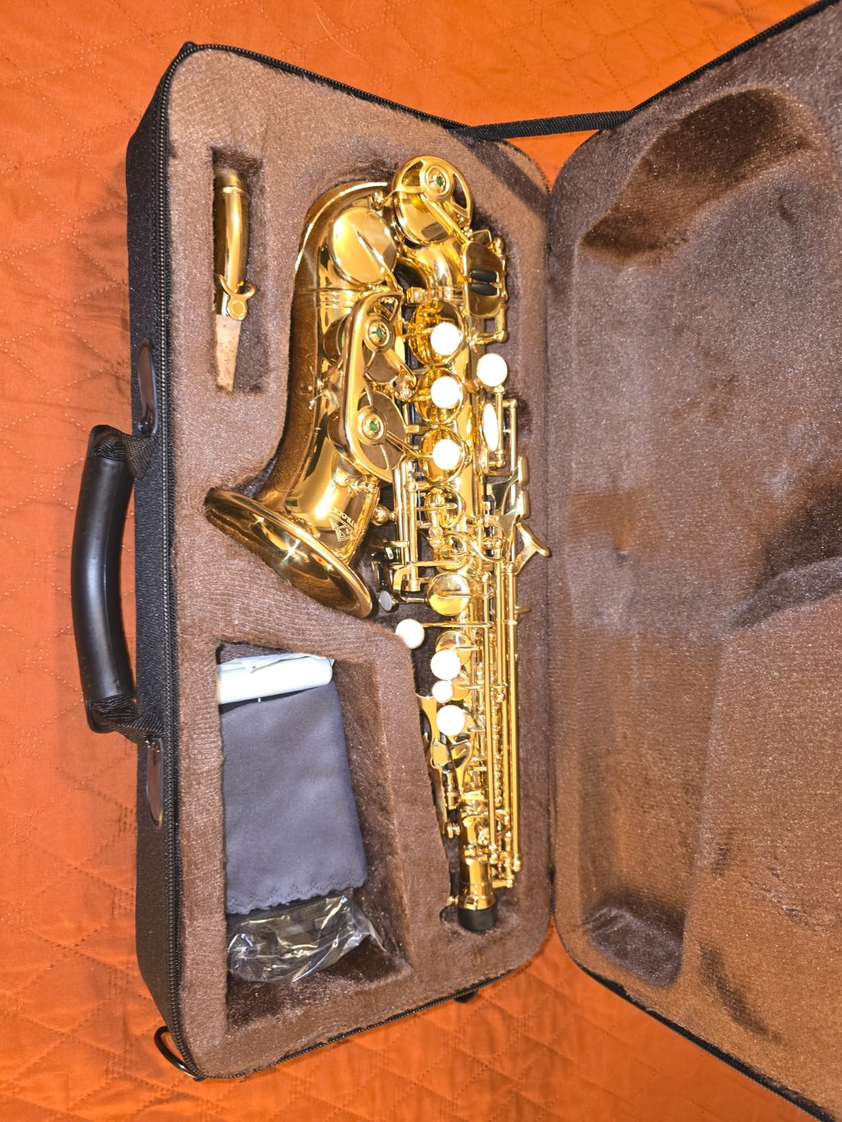 EASTROCK Bb Soprano Saxophone Straight Gold Laquer Sax Instruments for Beginners Students Intermediate Players with Carrying Case,Mouthpiece,Pads,Reed,Cleaning kit,neck Strap,White Gloves customer photo 2