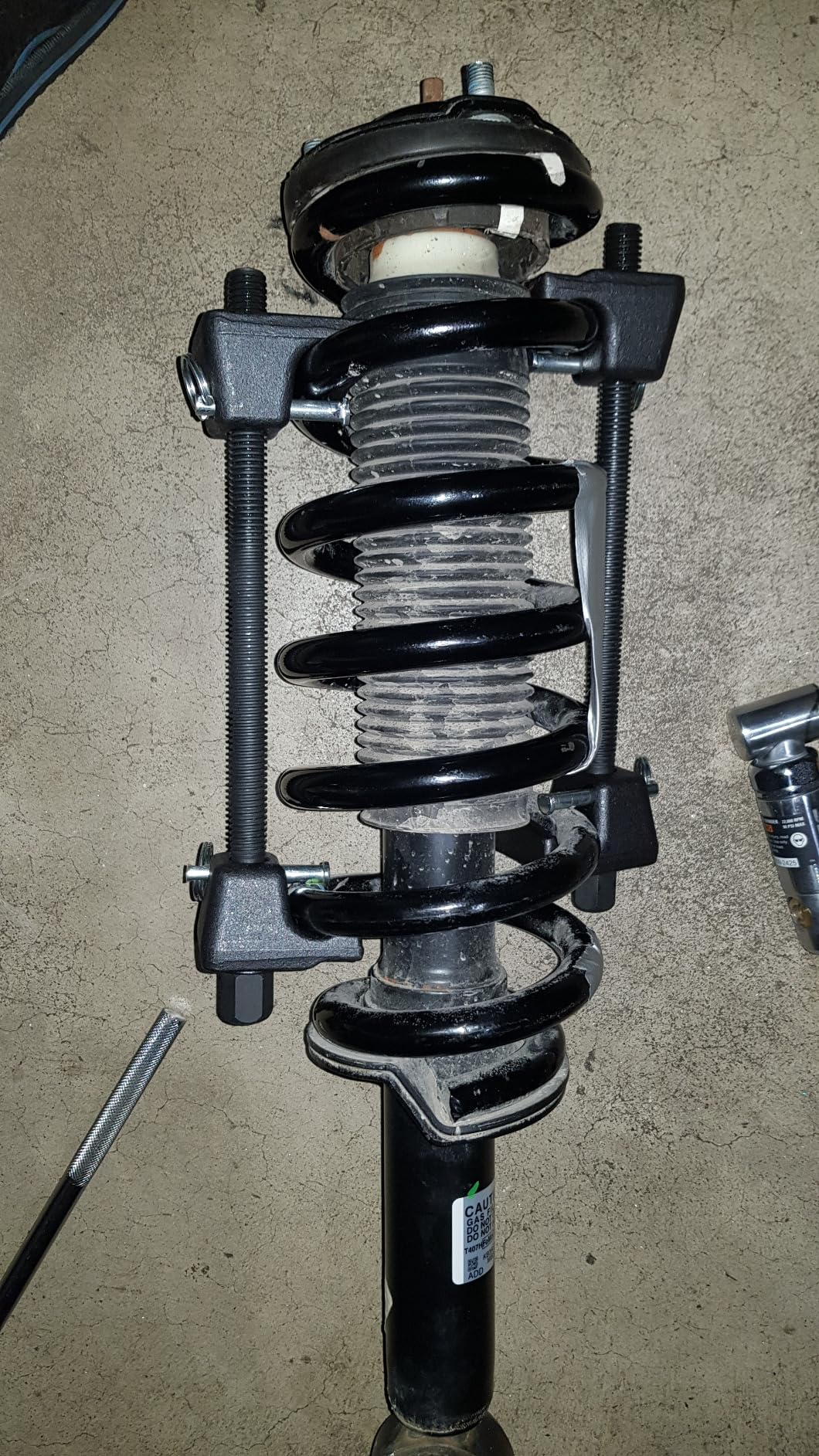 OEMTOOLS Coil Spring Compressor, MacPherson Strut Spring Compressor customer photo 1