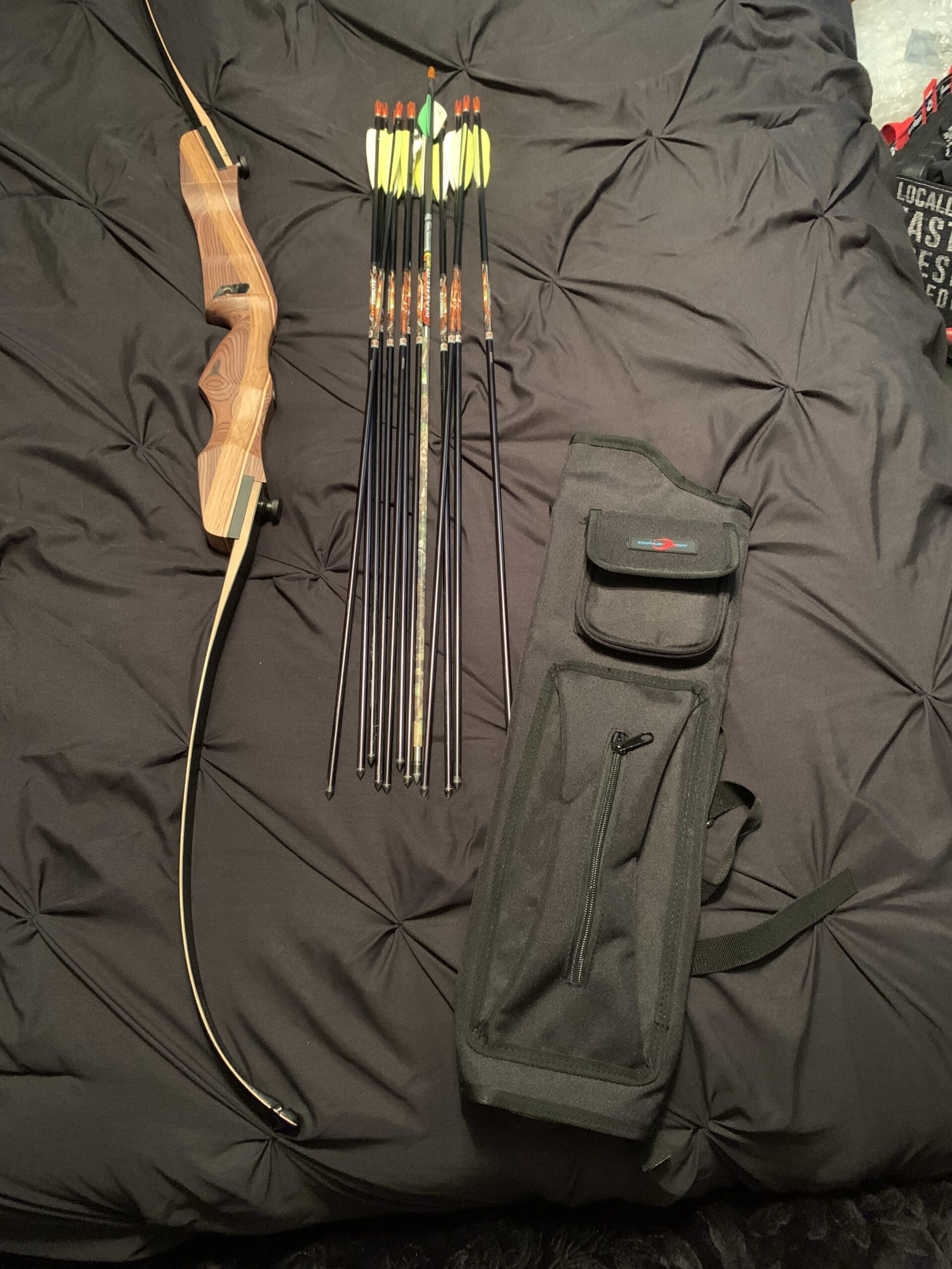 TOPARCHERY Archery Back Canvas Arrow Quiver Arrow Holder Shoulder Hanged Target Shooting Quiver for Arrows with Front Pockets customer photo 1
