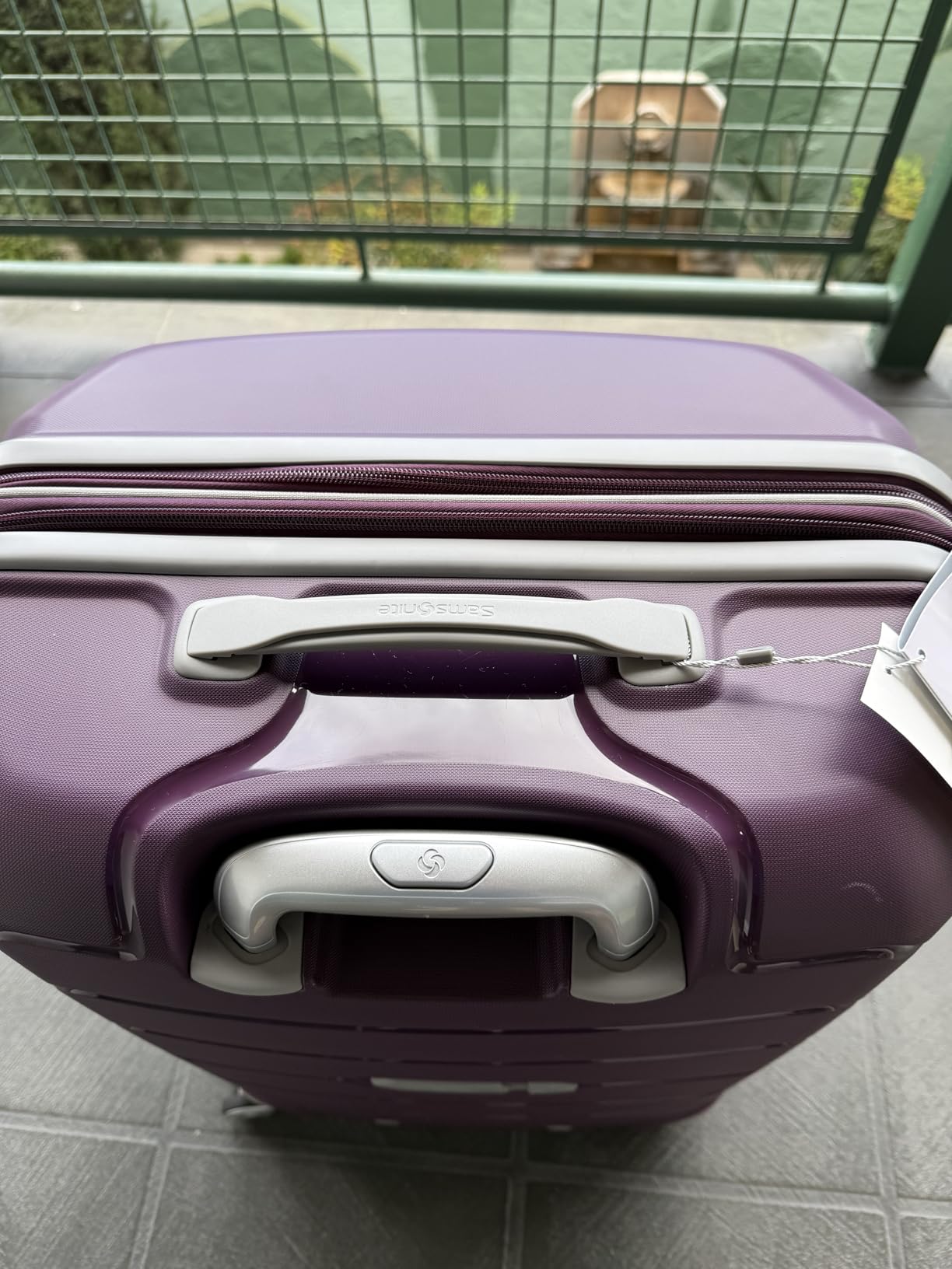 Samsonite Freeform Hardside Carry-On Luggage with Spinner Wheels - Hardshell Suitcase - TSA, Airline-Approved - Expandable Hard Shell, Smooth Rolling Wheels for Lightweight Travel - Mint Green customer photo 1