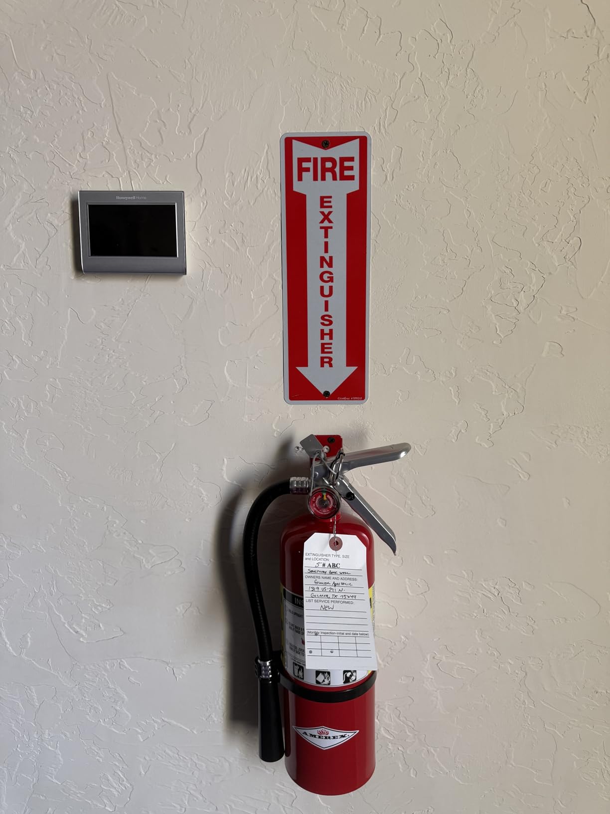 Amerex B456 10 lbs ABC Dry Chemical Fire Extinguisher with Wall Bracket customer photo 1