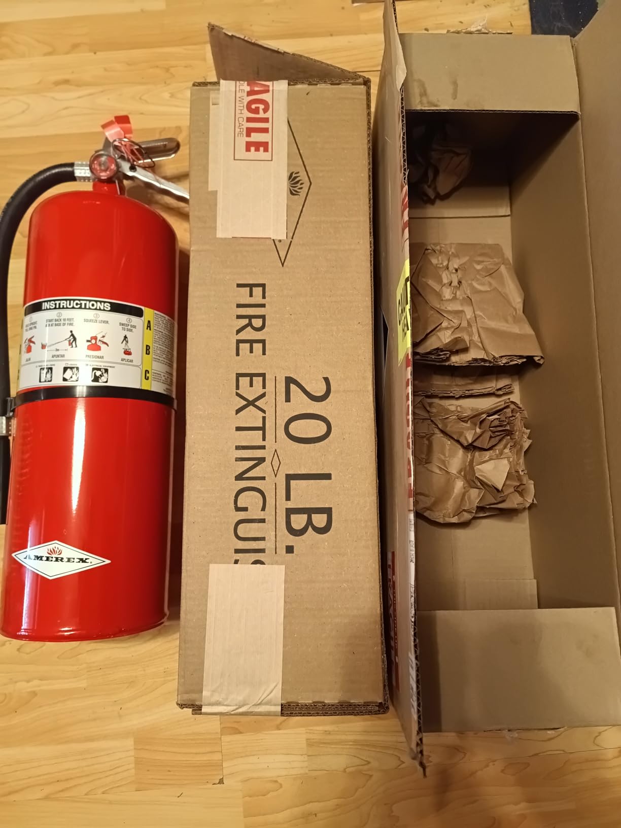 Amerex B456 10 lbs ABC Dry Chemical Fire Extinguisher with Wall Bracket customer photo 2