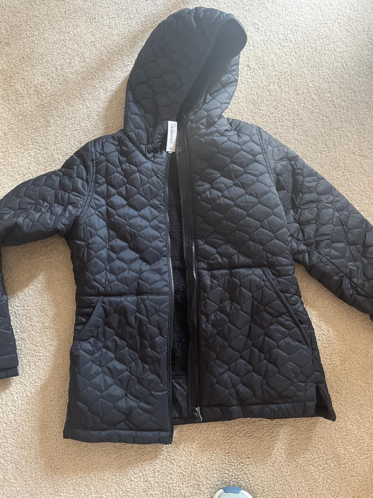 Women's Lightweight Quilted Full-Zip Water-Resistant Sherpa-Lined Hooded Puffer Jacket customer photo 1