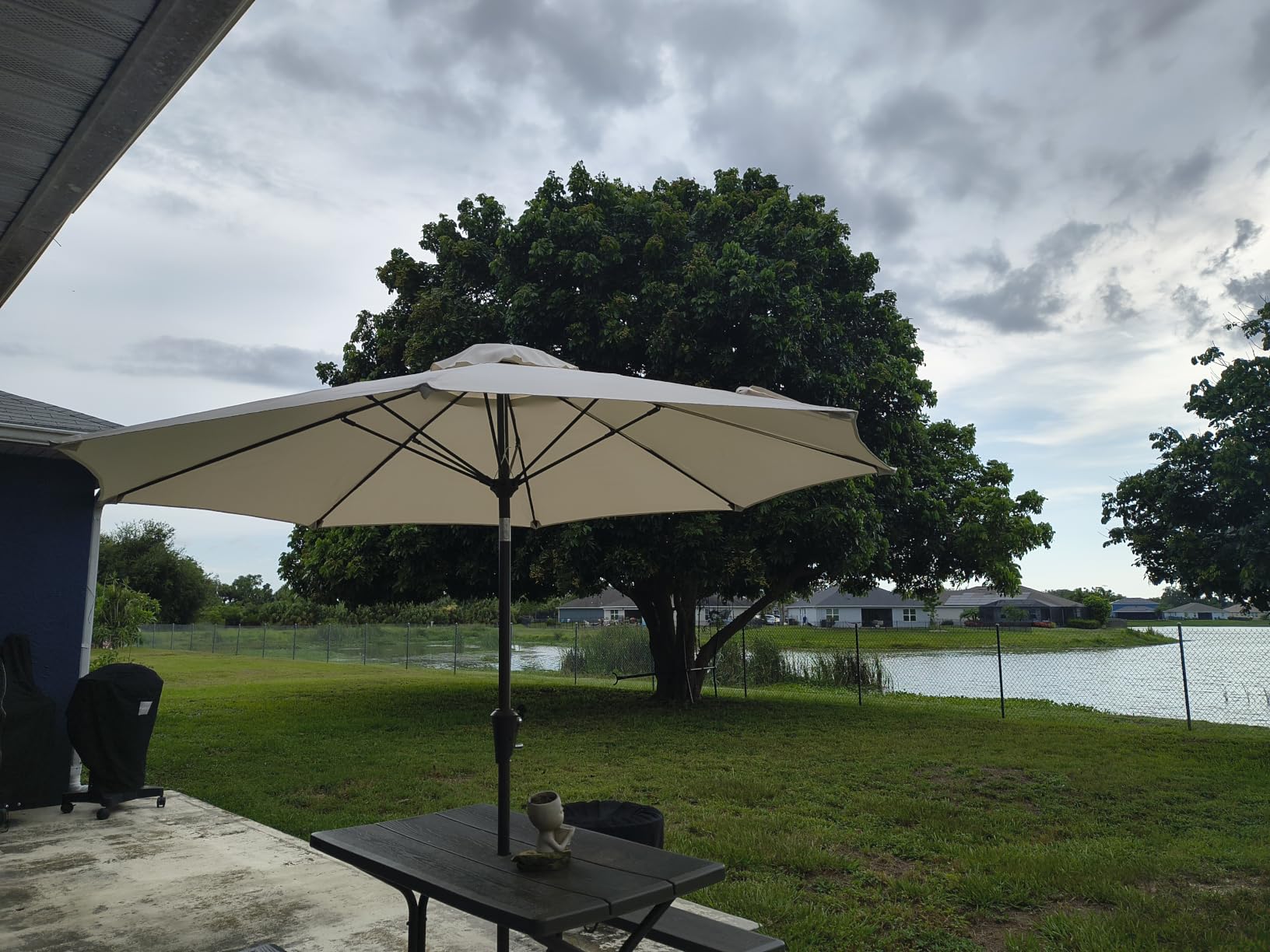 ABCCANOPY 9FT Patio Umbrella Outdoor 8 Ribs Table Umbrella (Burgundy) | Fade & UV Resistant Fabric, 8 Fiberglass Ribs, Smooth Crank System, Wind Resistance customer photo 1