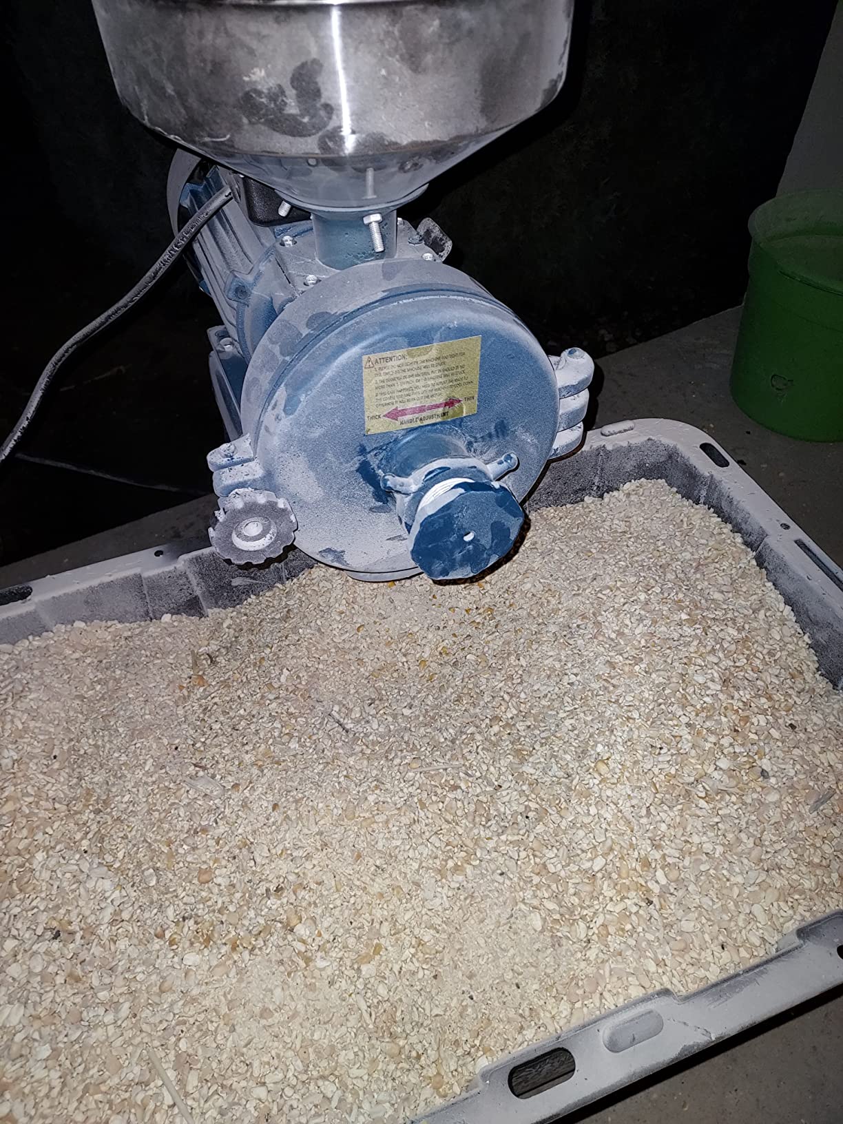 NAIZEA Electric Grain Mill Grinder Corn Grinder, 3000W 110V Commercial Flour Mill Machine with Funnel, Feed Grinders for Corn, Wheat, Rice, Cereals (Dry Grinder) customer photo 1
