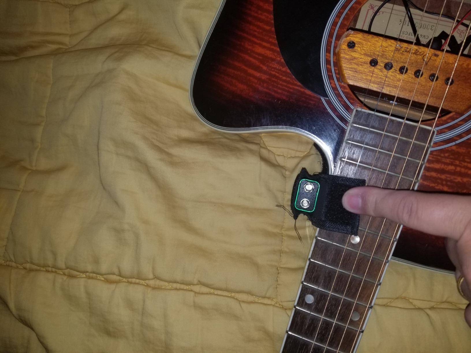 Donner Acoustic Guitar Pickup, Active Mahogany Soundhole Pickup with Mic Adjustable Heads Humbucker customer photo 2