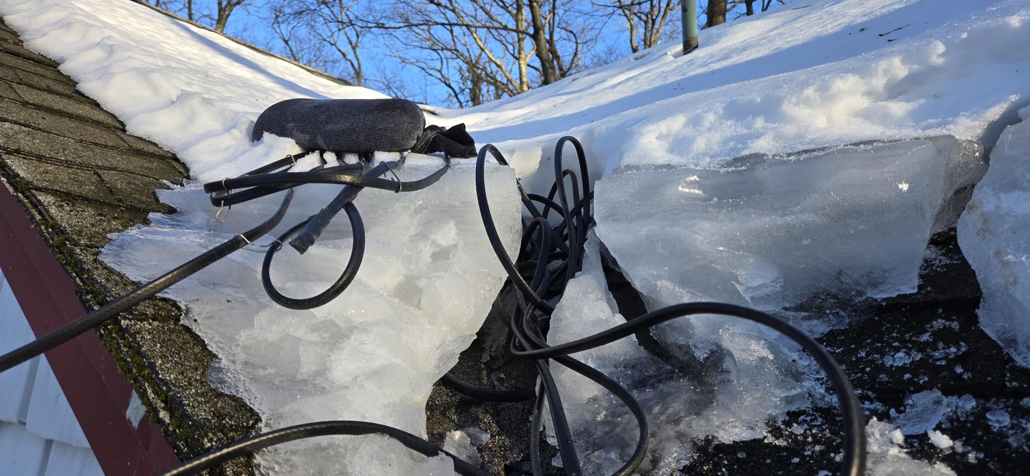 H&G Lifestyles 8W/FT Roof Heat Cable for Roof and Gutters, Self-Regulating | Heaters to Prevent Ice Dams, Heavy Duty Heat Tapes for Snow De-icing, 8Watts per Foot Patented Heating Technology 120FT customer photo 2