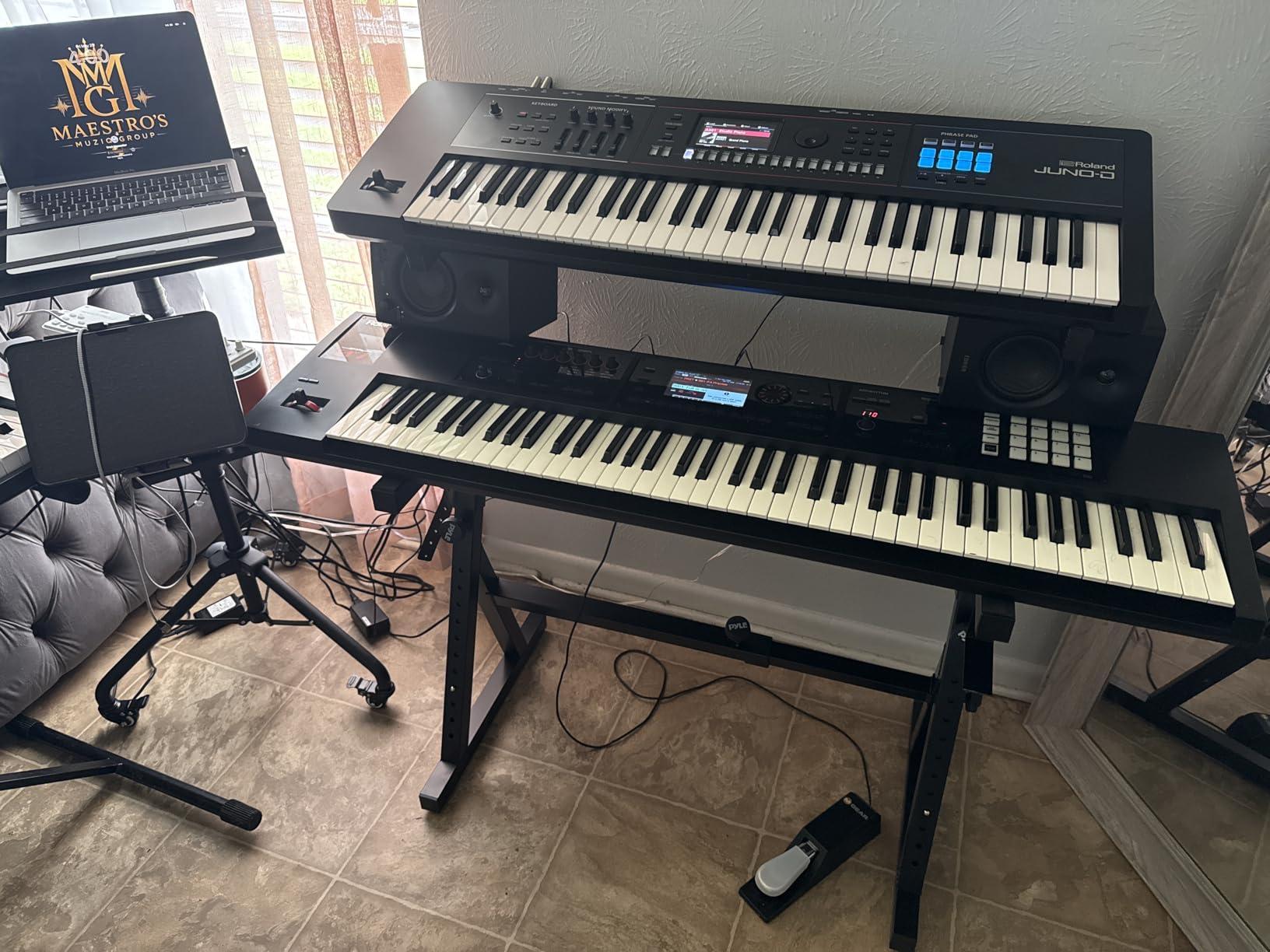 PYLE Heavy-Duty Multi-Functional Music Stand - Z Style & Portable, 2nd Tier, Height & Width Adjustment, Digital Keyboard Stand, Rack Case w/Ergonomic Design, for Home Studio - Pyle PKST2TZ customer photo 2