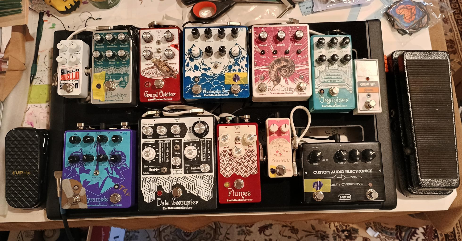 Donner Guitar Effects Pedal Board, DB-S300 Extra Large Power Supply Pedalboard Set with Convertible Bag Backpack, 60'' Adhesive Backed Hook-and-Loop and Power Supply Mounting Device, 22.04'' x 12.76'' customer photo 1