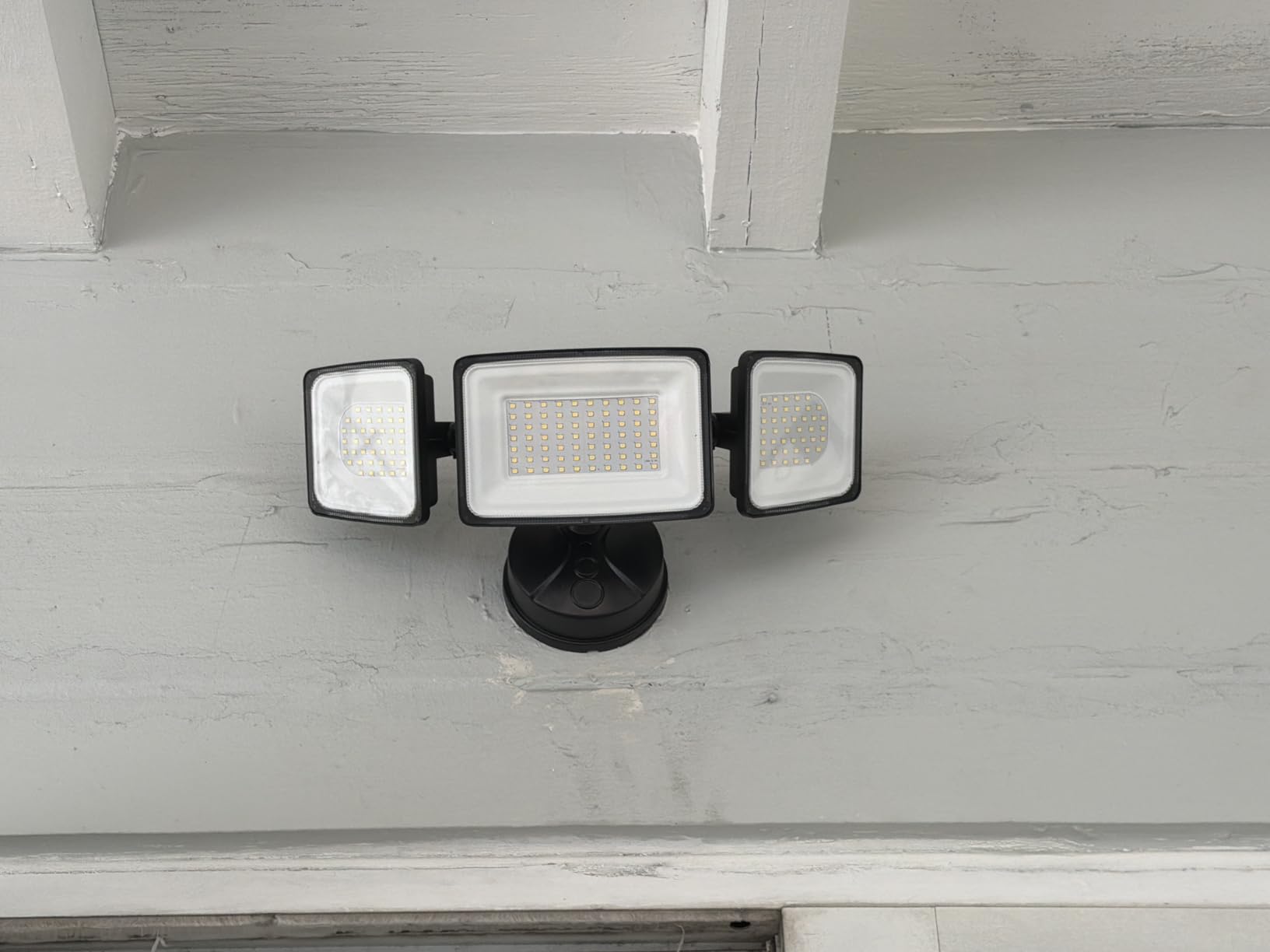 150W LED Security Light, 15000LM Outdoor Flood Light Switch Controlled, IP65 Waterproof LED Exterior Floodlight, 6500K White Wall Mount Security Lighting for Entryway, Garage, Yard, Eave customer photo 1
