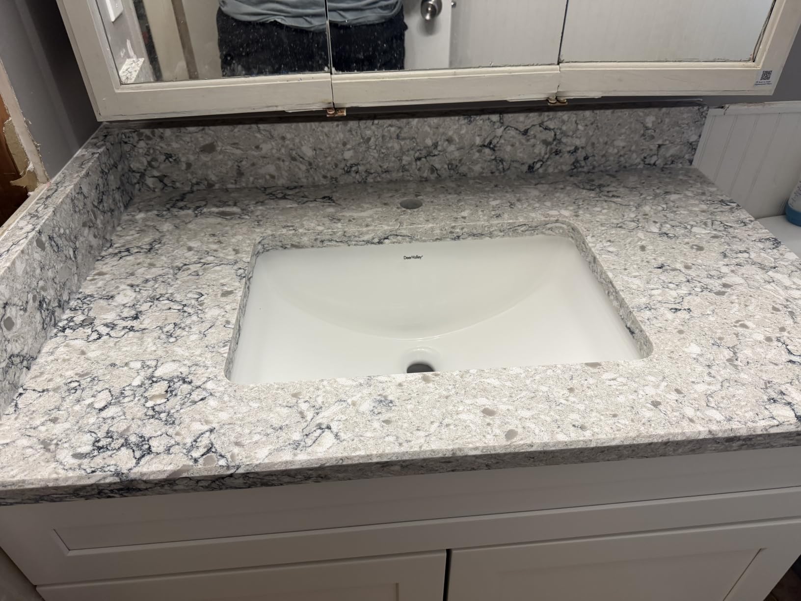 DeerValley Ally Undermount Bathroom Sink, 21'' x 14.72'' Rectangle Vessel Sink Modern Bathroom Sink White Ceramic Vanity Sink with Overflow DV-1U101 customer photo 1