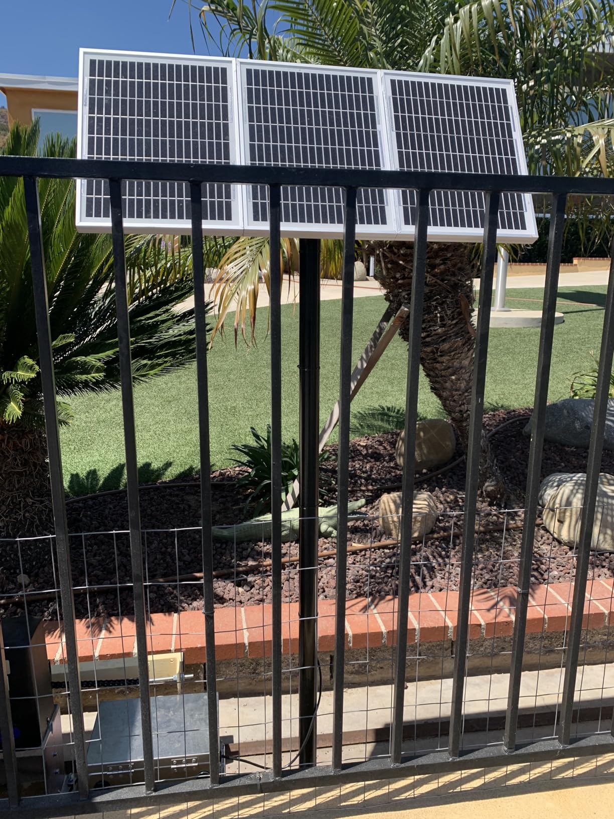 TOPENS DKC500S Solar Sliding Gate Opener Chain Drive Automatic Gate Motor for Heavy Driveway Slide Gates Up to 1300 Pounds, Electric Gate Operator Battery Powered with Solar Panel Remote Control Kit customer photo 1