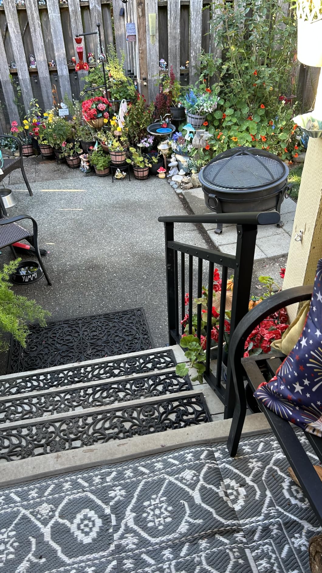 Hand Rails for Outdoor Steps, Stair Handrail & Indoor Stair Railing Kit, Railings for Outdoor Steps for Fence & Outdoor Steps (1, Black-with Balusters, 3 Step) customer photo 2
