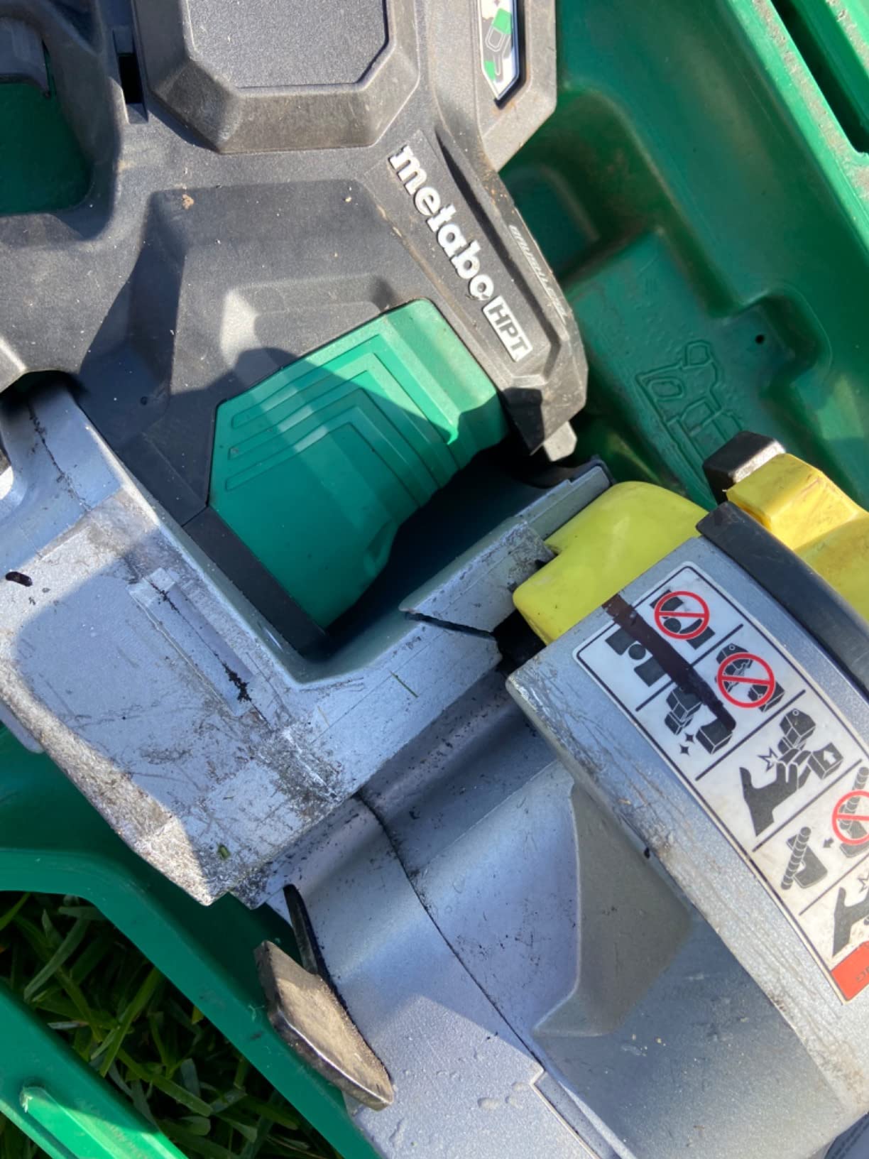 Metabo HPT 36V MultiVolt Portable Rebar Bender/Cutter, Dual Power Source Technology, Fast Cuts, Powerful Bends, Brushless Motor, Includes 2x 4.0Ah Metabo Batteries and Rapid Charger, VB3616DA customer photo 2