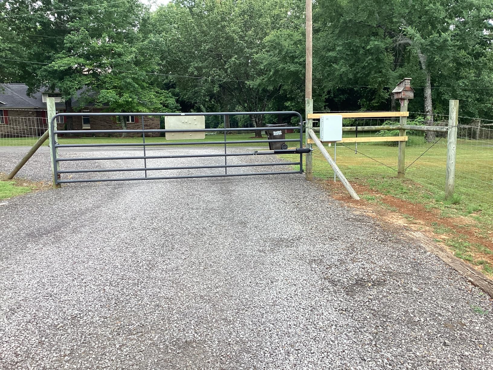 TOPENS A8131 Single Swing Gate Opener Heavy Duty Automatic Gate Motor for Single Swing Gates Up to 18ft, Electric Driveway Gate Operator AC Powered with Remote Control Kit Solar Compatible customer photo 2