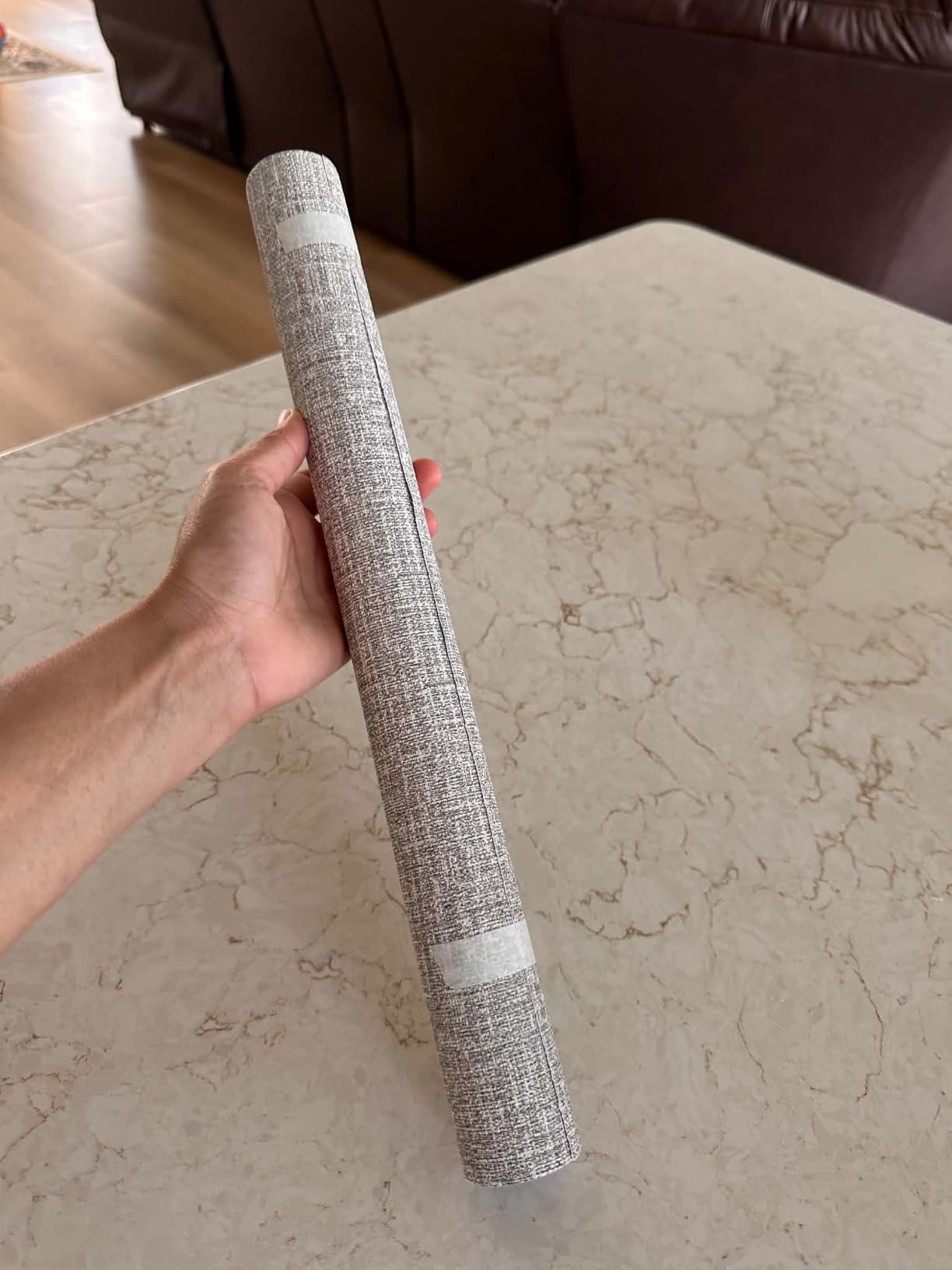 WADILE Grasscloth Peel and Stick Wallpaper 15.7in x 78.7in, Textured Contact Paper for Cabinets, Faux Linen Wall Paper Pull and Stick, Fabric Vinyl Wallpaper Self Adhesive Light Gray customer photo 2