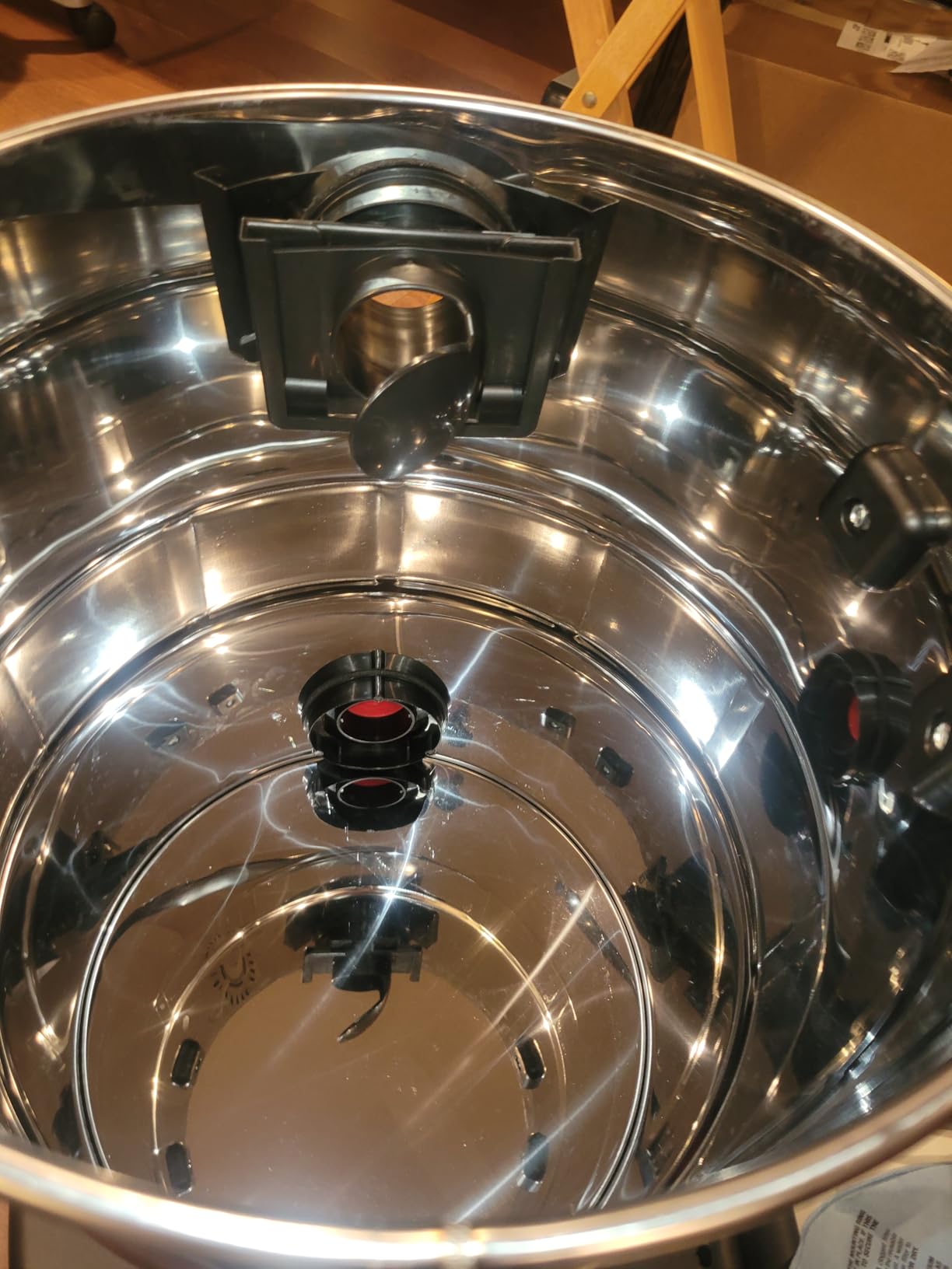 Shop-Vac 12 Gallon 6.0 Peak HP Wet/Dry Vacuum, Stainless Steel Tank, 3 in 1 Function Portable Shop Vacuum with Attachments, Drain Port, Ideal for Jobsite, Garage & Workshop. 5926211 customer photo 2
