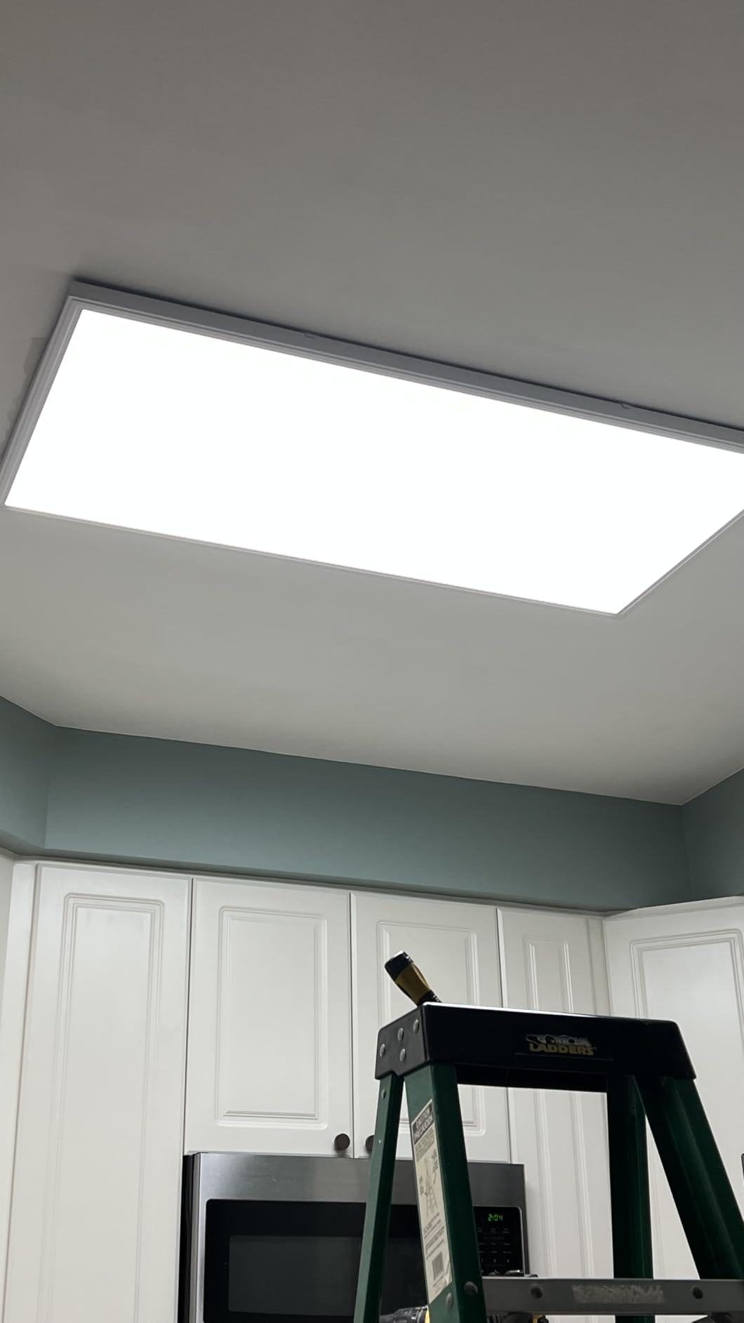 Lithonia Lighting 2x4 LED Flat Panel Light, 4000 Lumens, 3500K/4000K/5000K | CPANL 2 Ft. x 4 Ft. LED Light Panel, Ceiling Lighting Fixture, 3-in-1 Switchable CCT, Includes Ceiling Mount Bracket, White customer photo 2