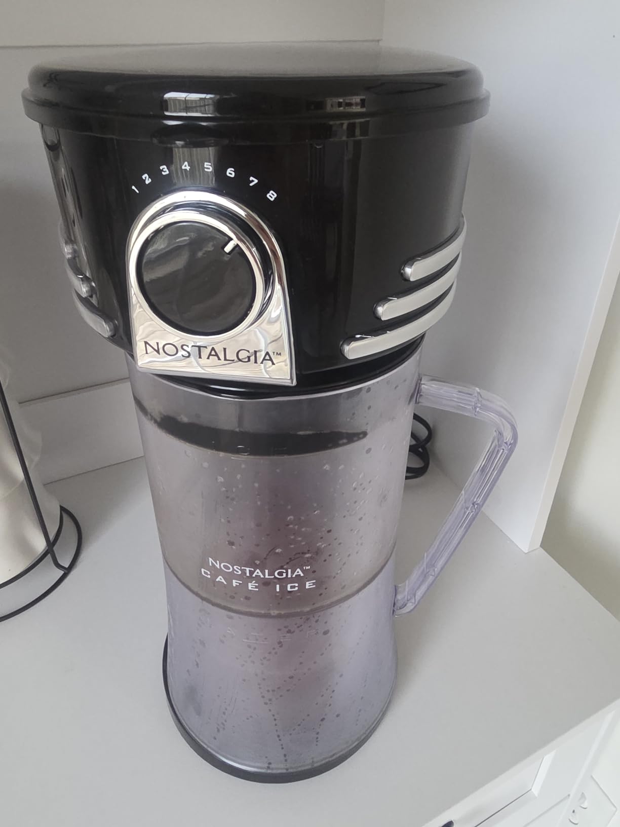 Nostalgia 3-Quart Iced Tea & Coffee Brewing System With Double-Insulated Pitcher, Strength Selector & Infuser Chamber, Also Perfect For Lattes, Lemonade, Flavored Water, Black customer photo 2