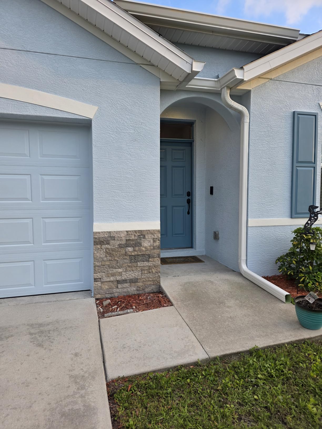 AirStone Primary Stones, Spring Creek Color Blend, Manufactured Stone | Wall Covering, Indoor & Outdoor, Home Decor customer photo 2