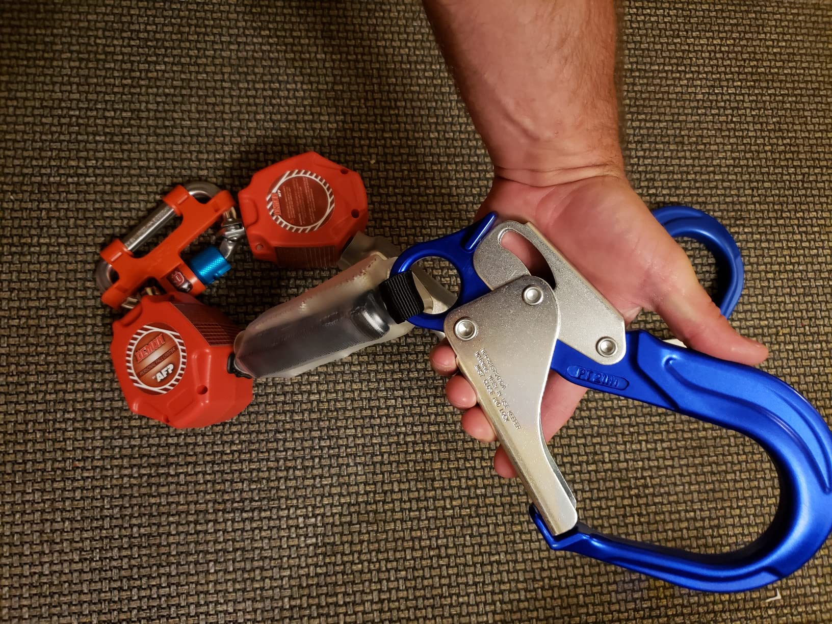 AFP Demon 6 Foot Double Web Leg Self Retracting Lifeline Safety Yoyo, Shock Pack Absorber, Aluminum Rebar Pelican Hook & Aluminum Carabiner Fall Protection Arrest Limiter SRL | OSHA & ANSI Rated customer photo 1