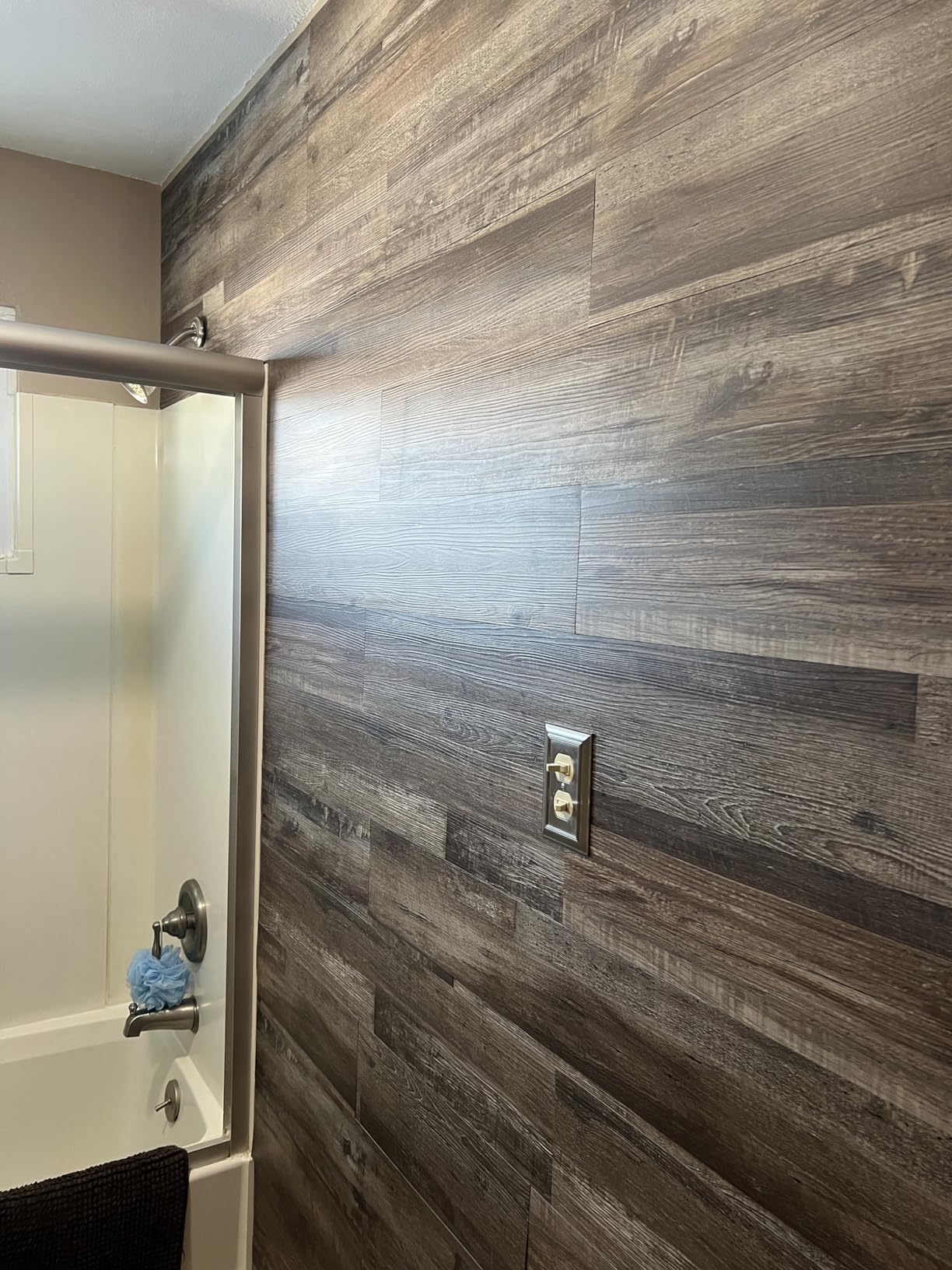 SINGULARWOOD Wall Panels, Peel&Stick Installation Vinyl Planks for Walls | Easy to install, Looks real, Strong adhesive, Very durable customer photo 1