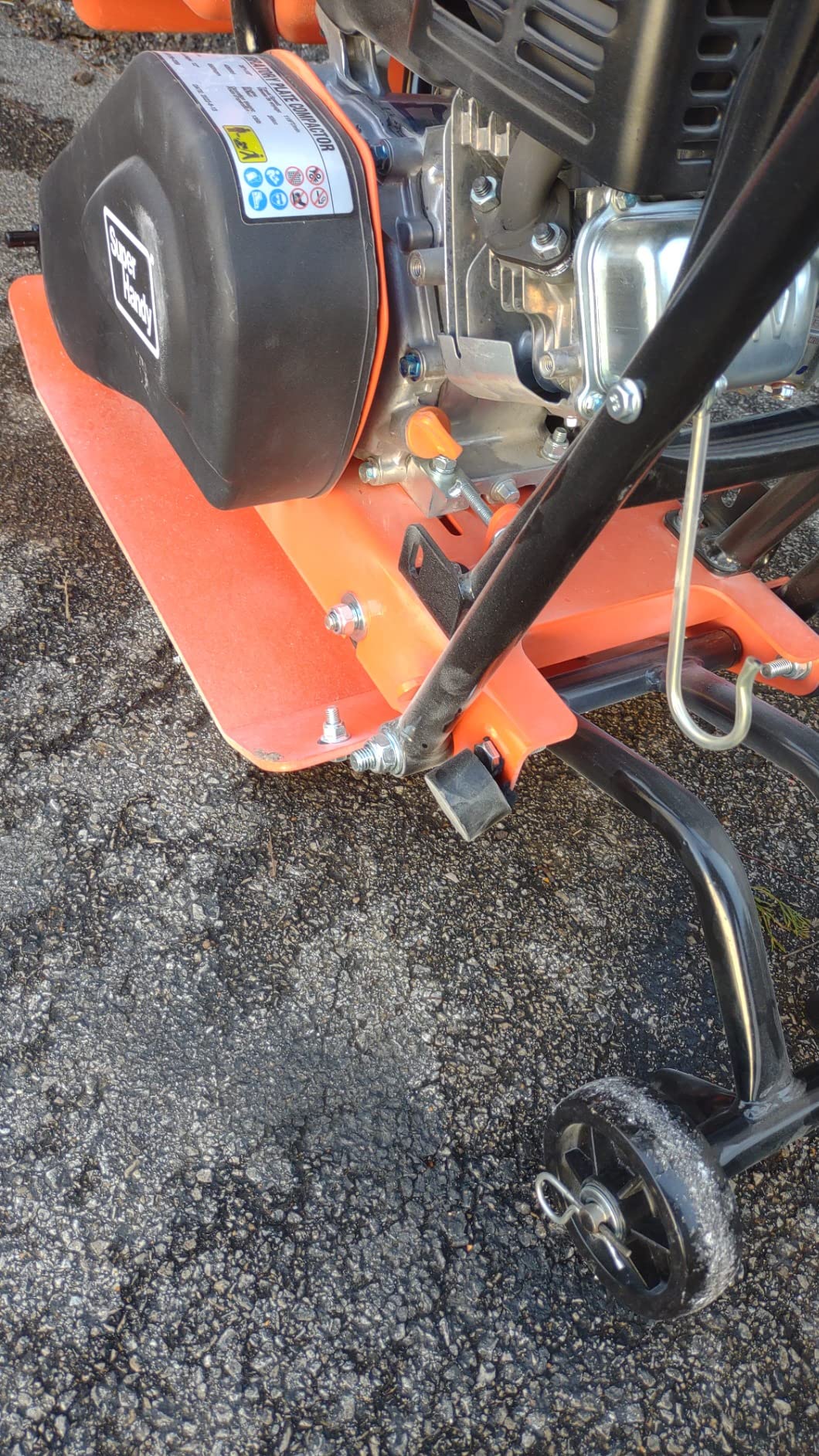 SuperHandy Plate Compactor Heavy Duty 7HP 4200lbs Impact Force - w/Water Tank for Concrete and Dirt customer photo 2